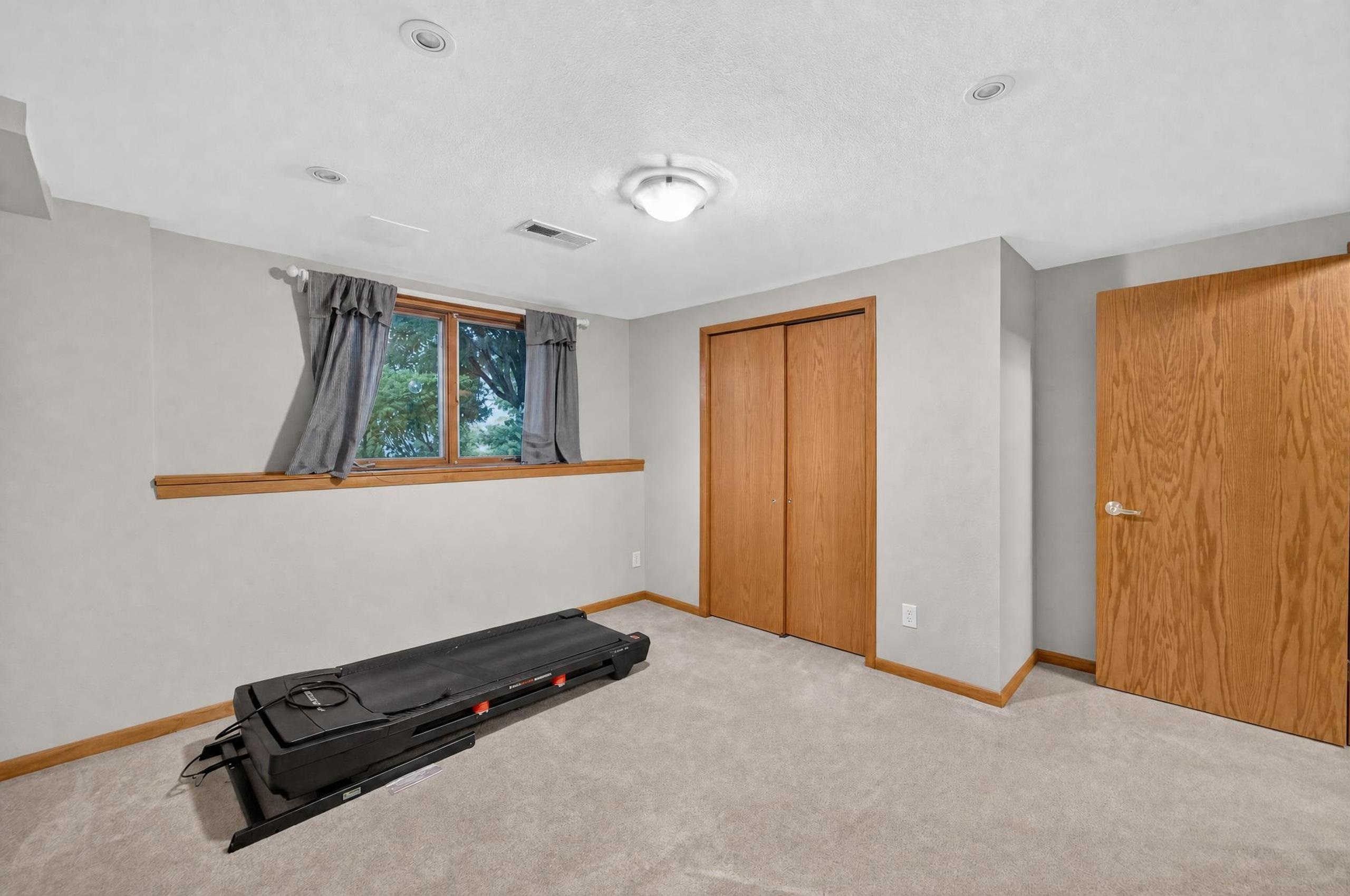5904 Red Oak Trail