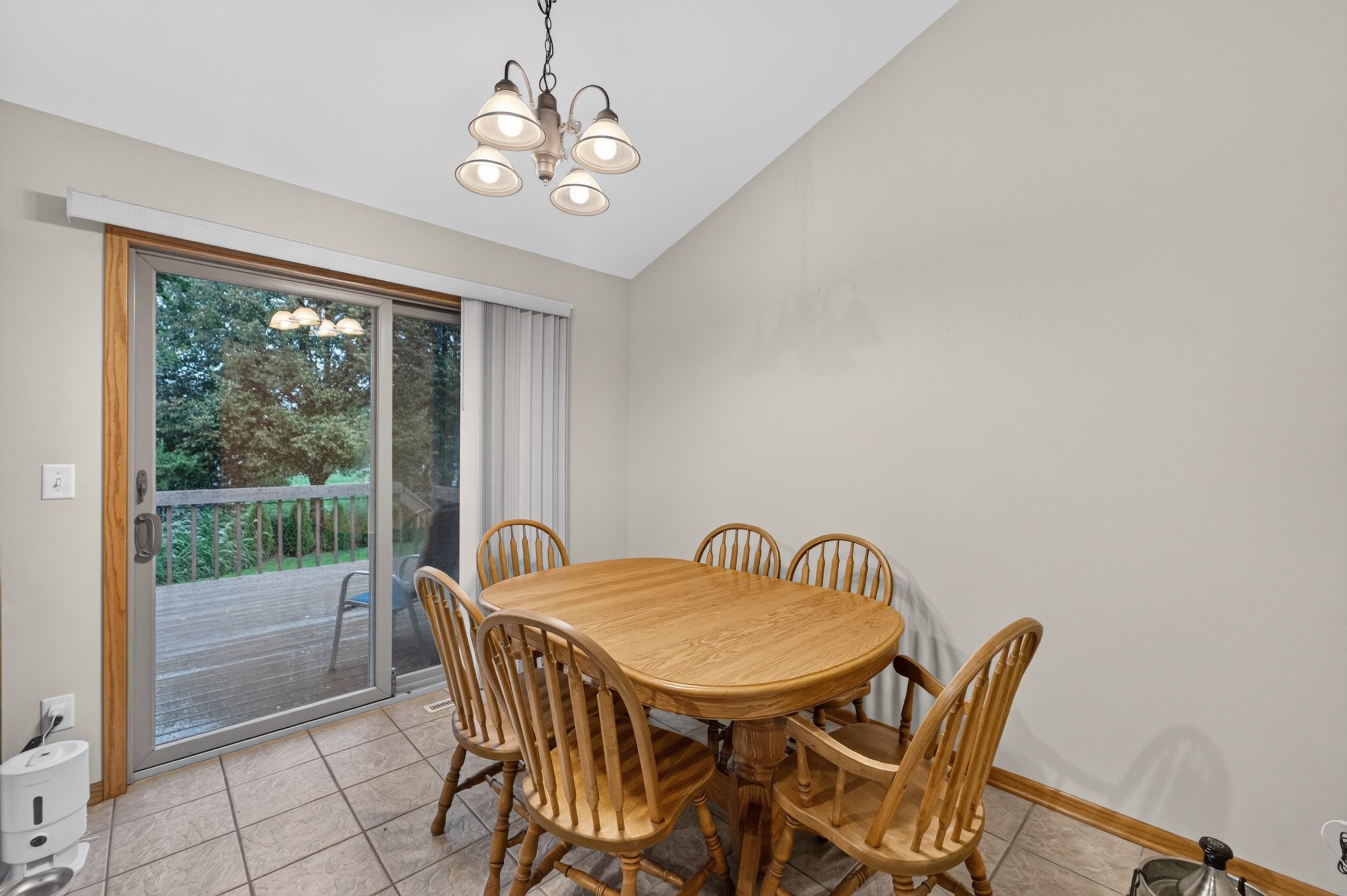 5904 Red Oak Trail