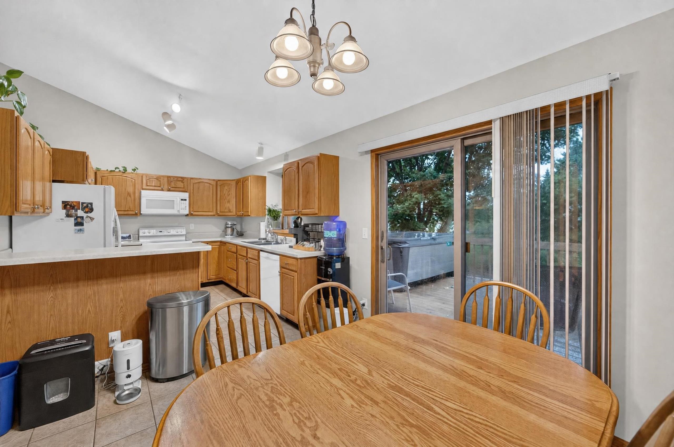 5904 Red Oak Trail