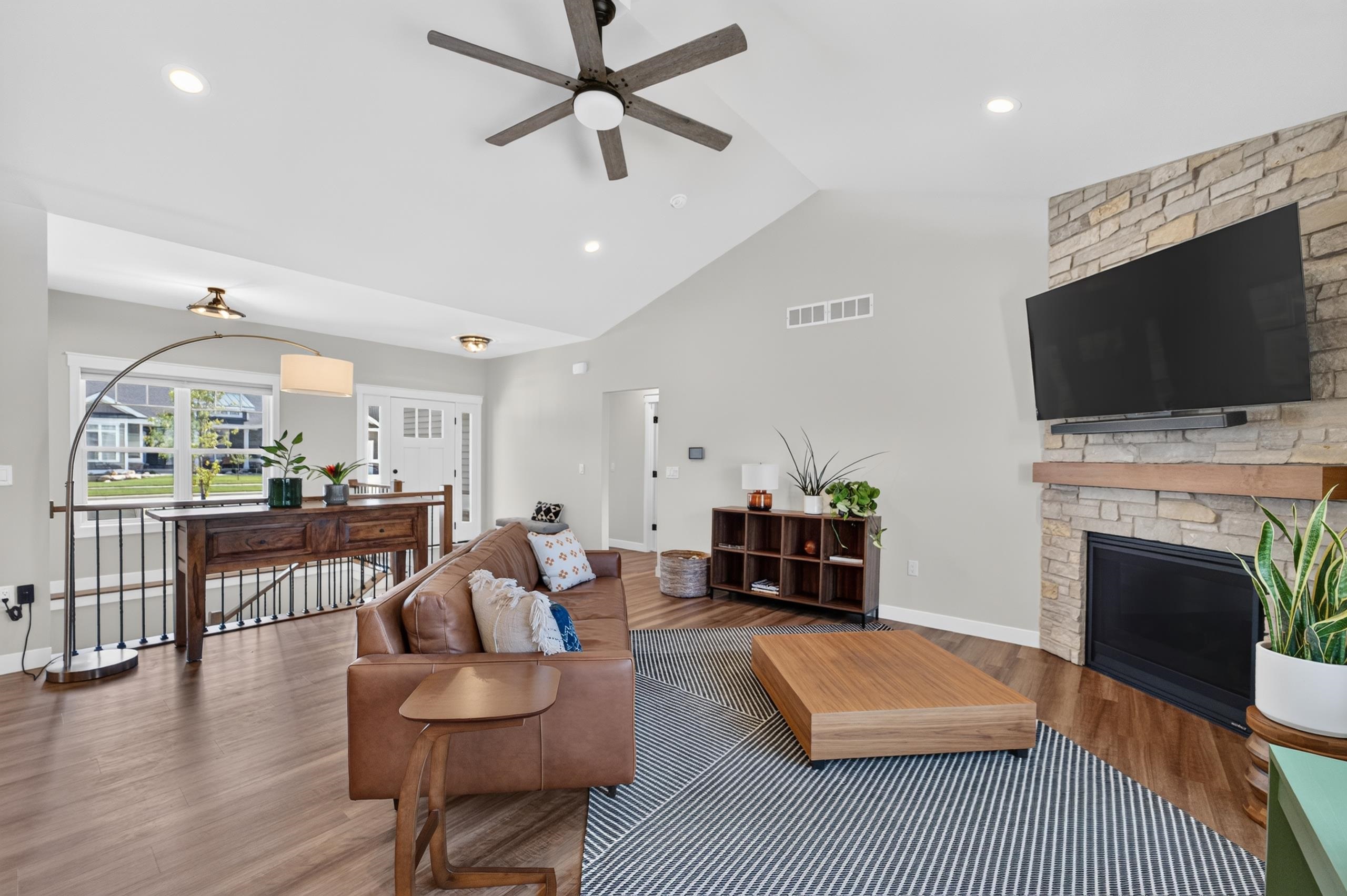 6257 Ronald Reagan Drive