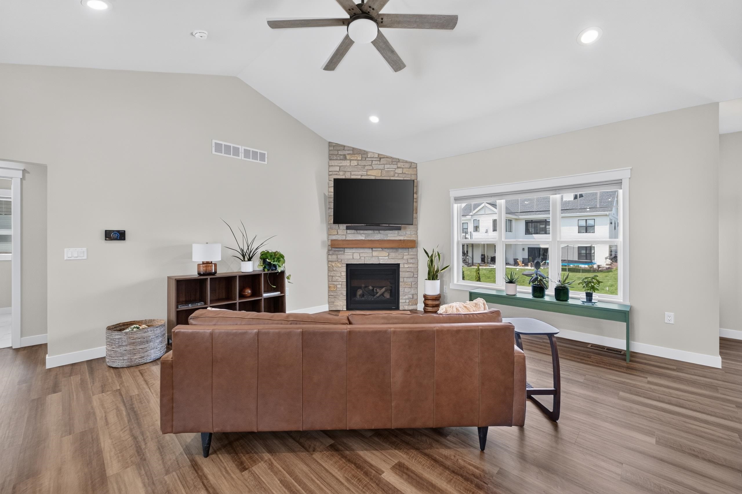 6257 Ronald Reagan Drive