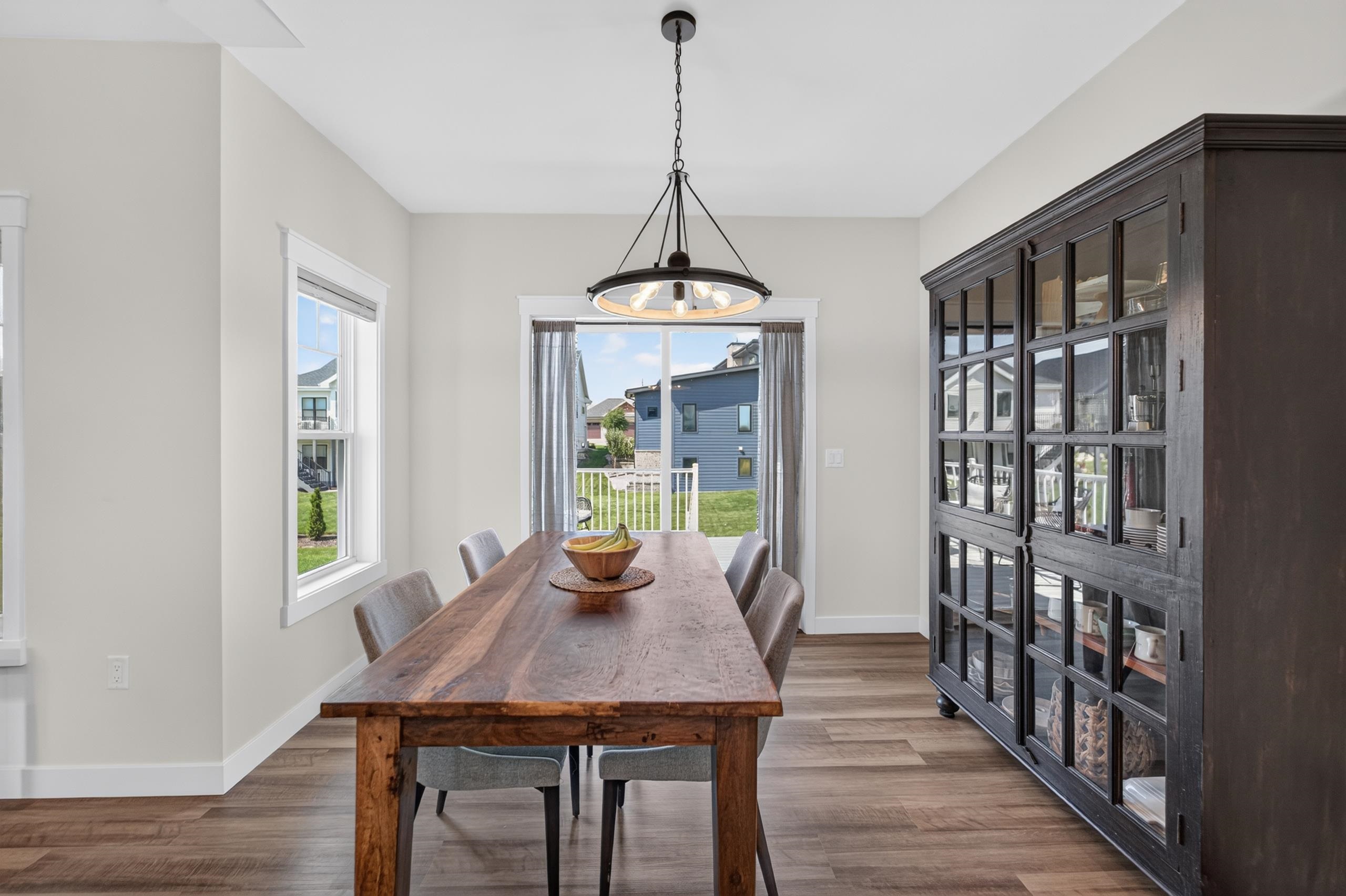 6257 Ronald Reagan Drive