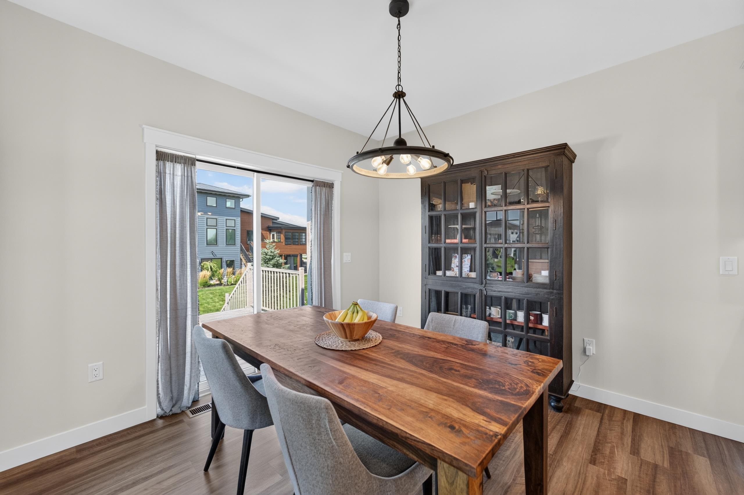 6257 Ronald Reagan Drive