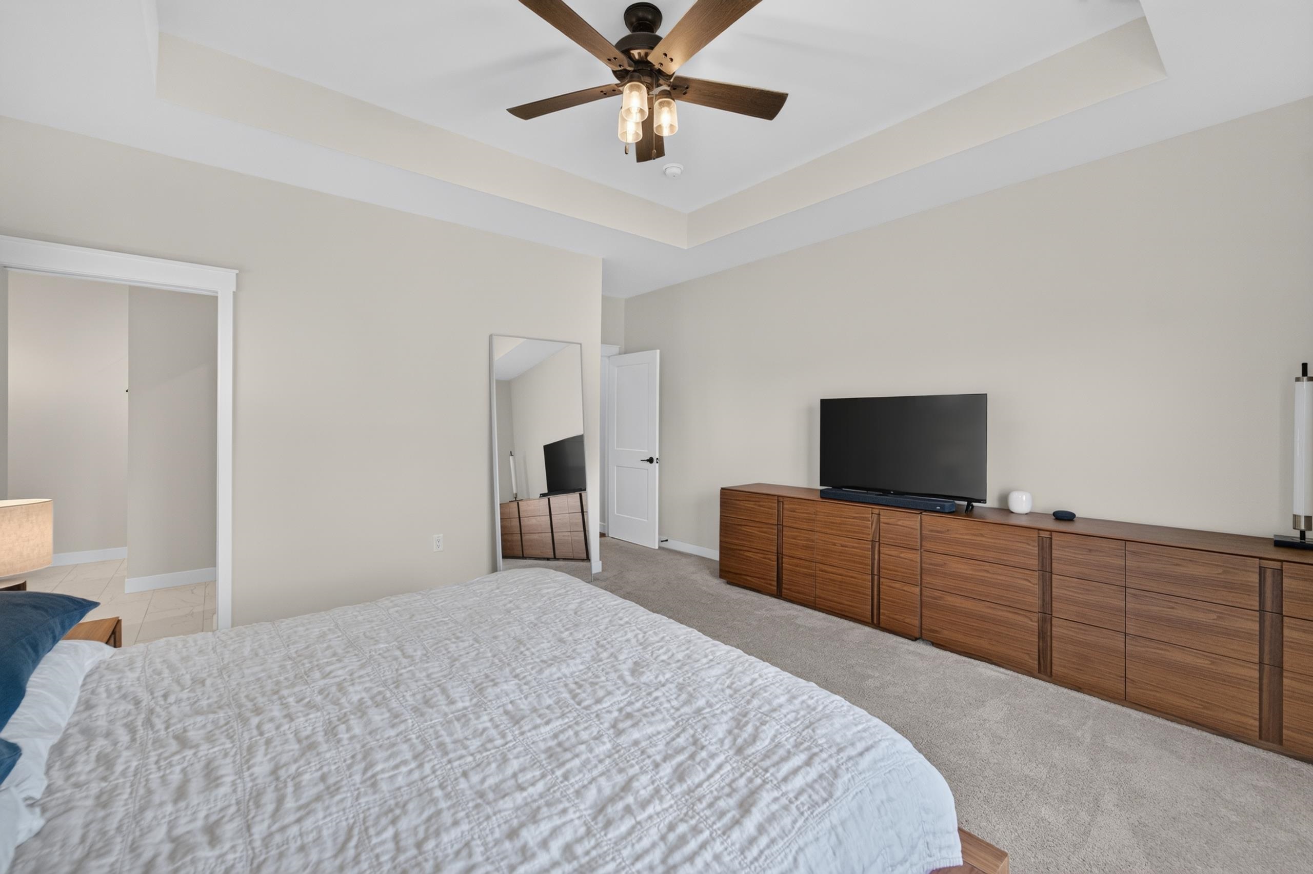 6257 Ronald Reagan Drive