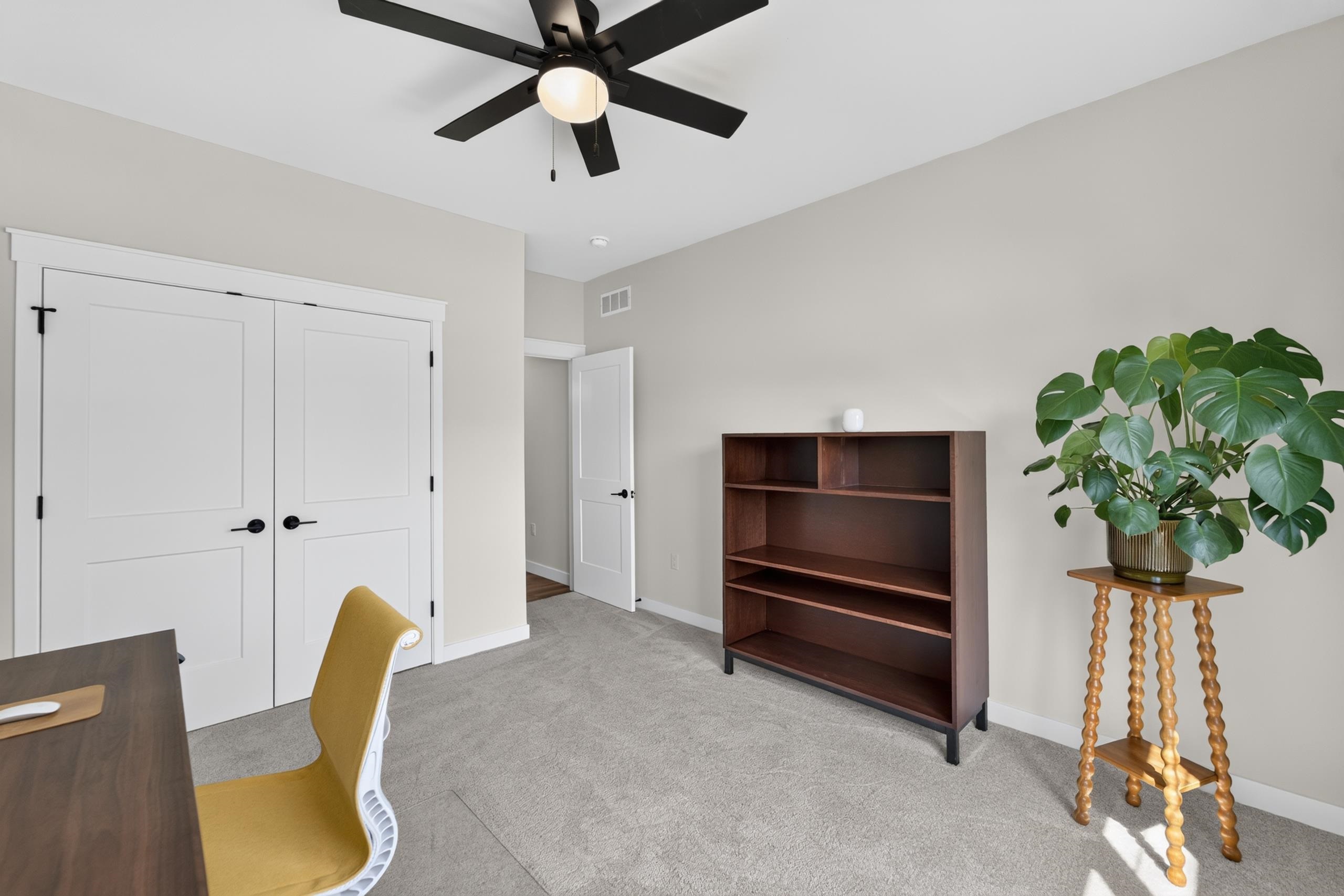 6257 Ronald Reagan Drive
