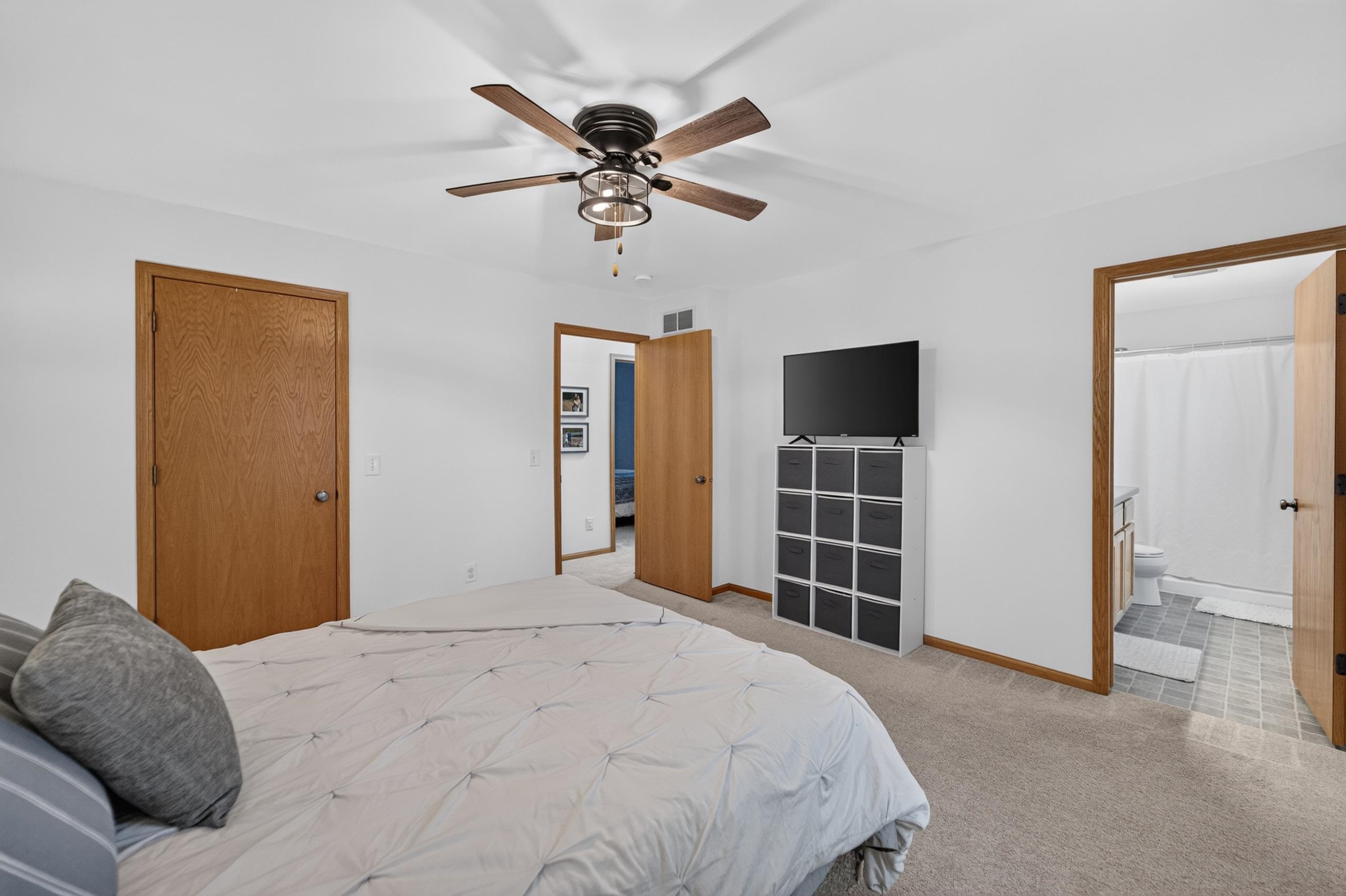 3713 Frosted Leaf Drive