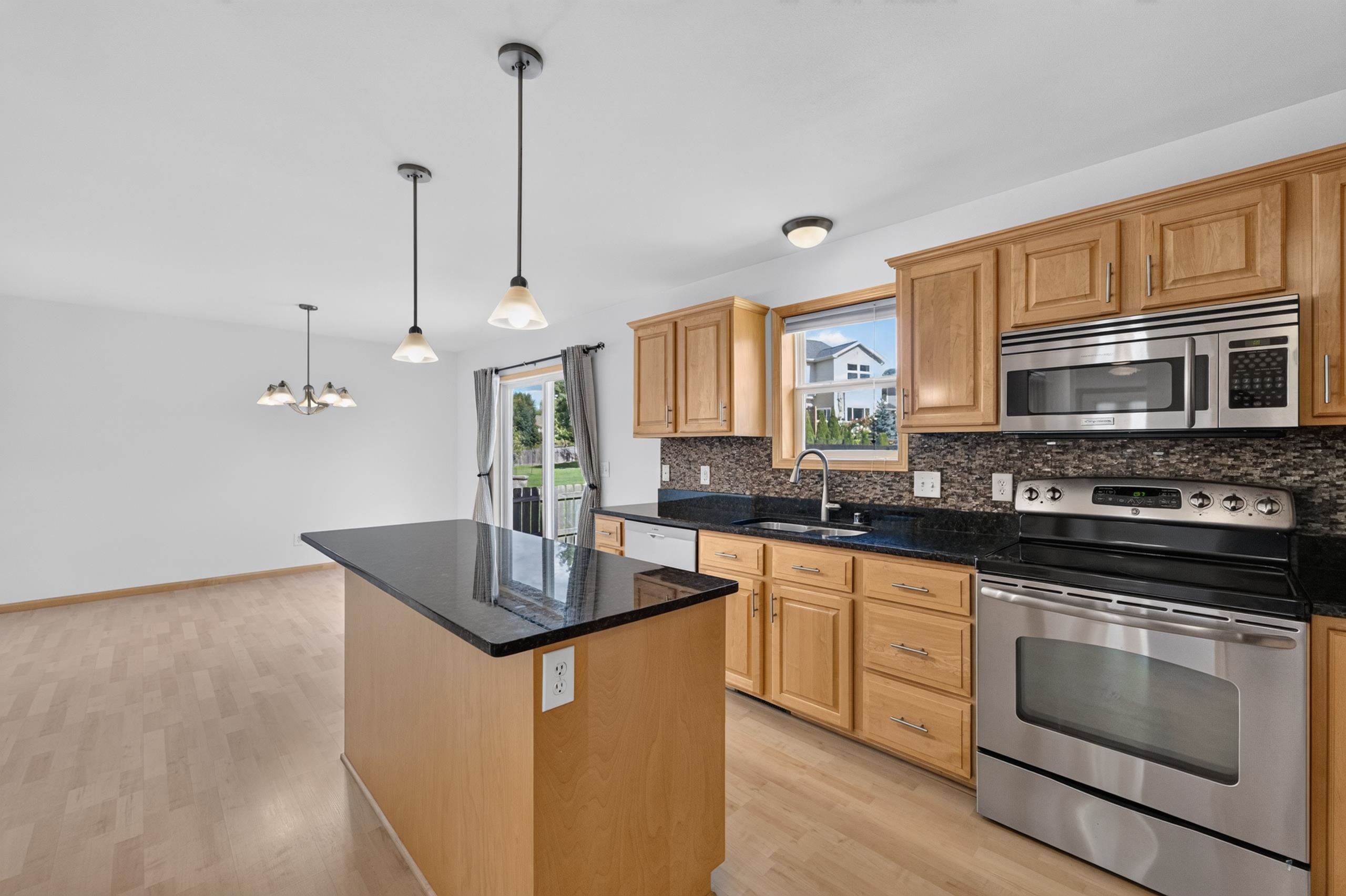 7722 Crawling Stone Road