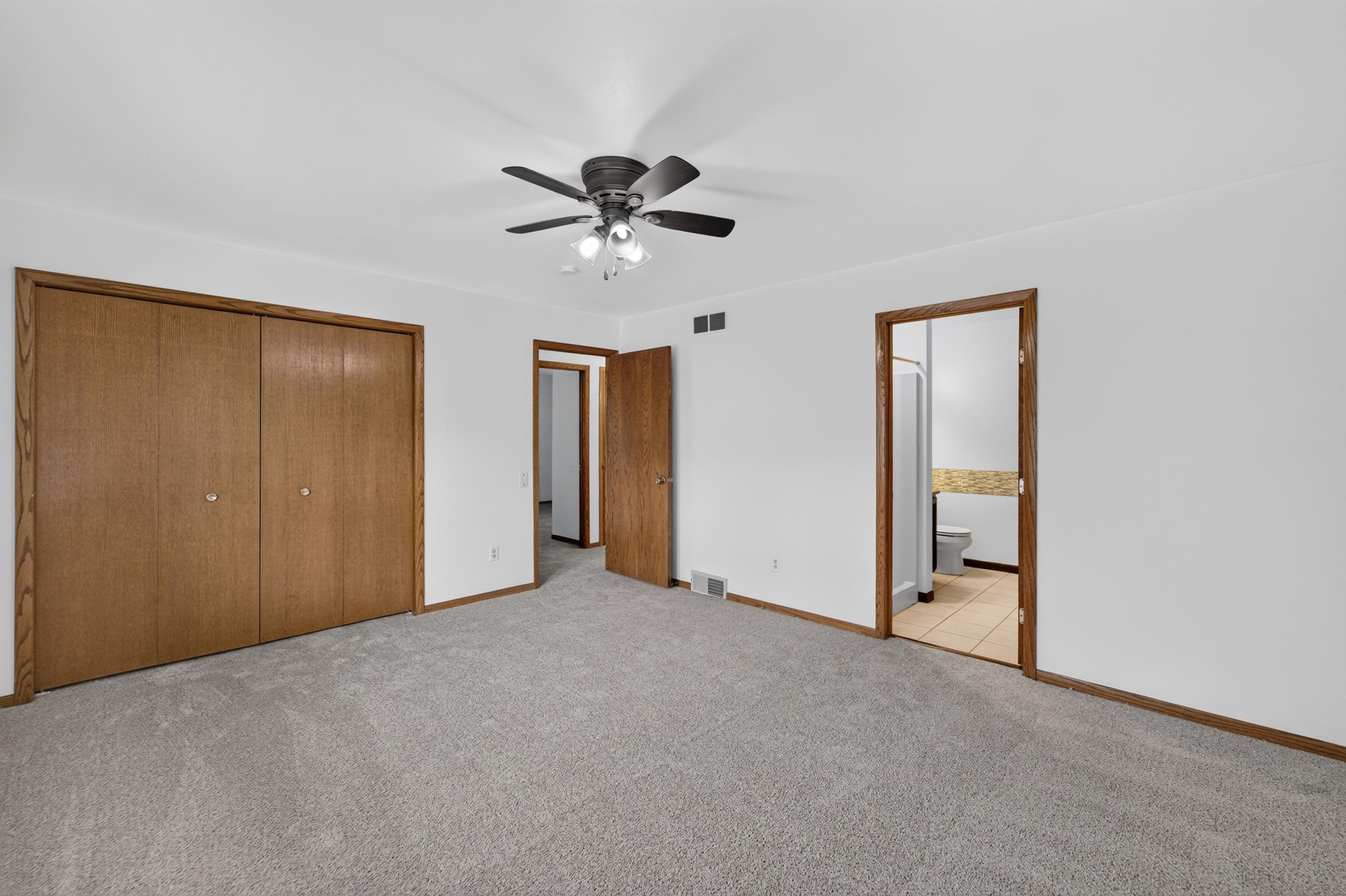 323 Santa Fe Trail
