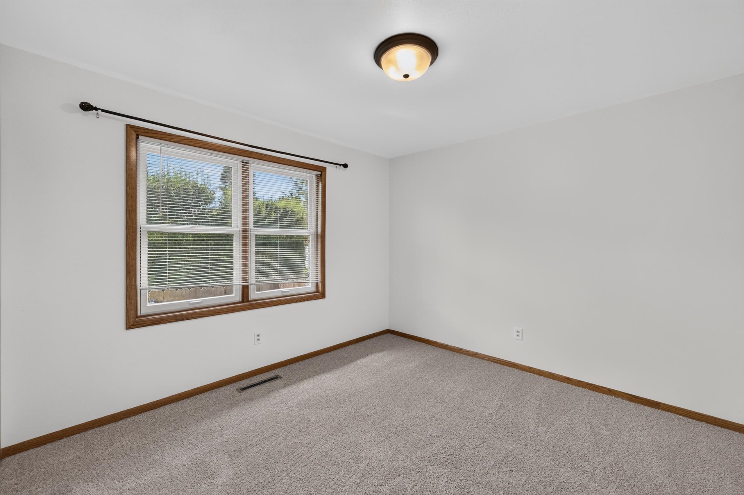 323 Santa Fe Trail