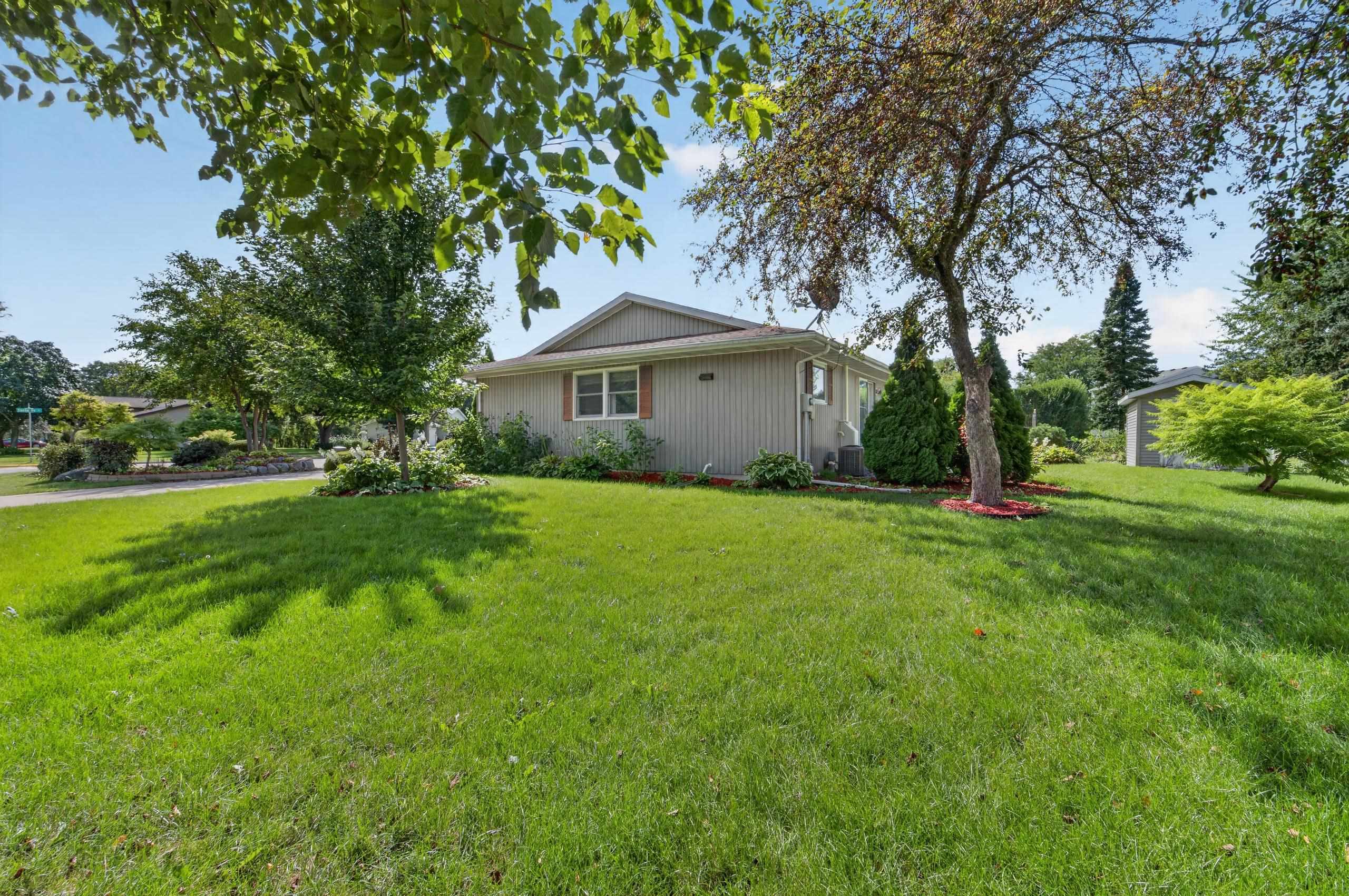 323 Santa Fe Trail