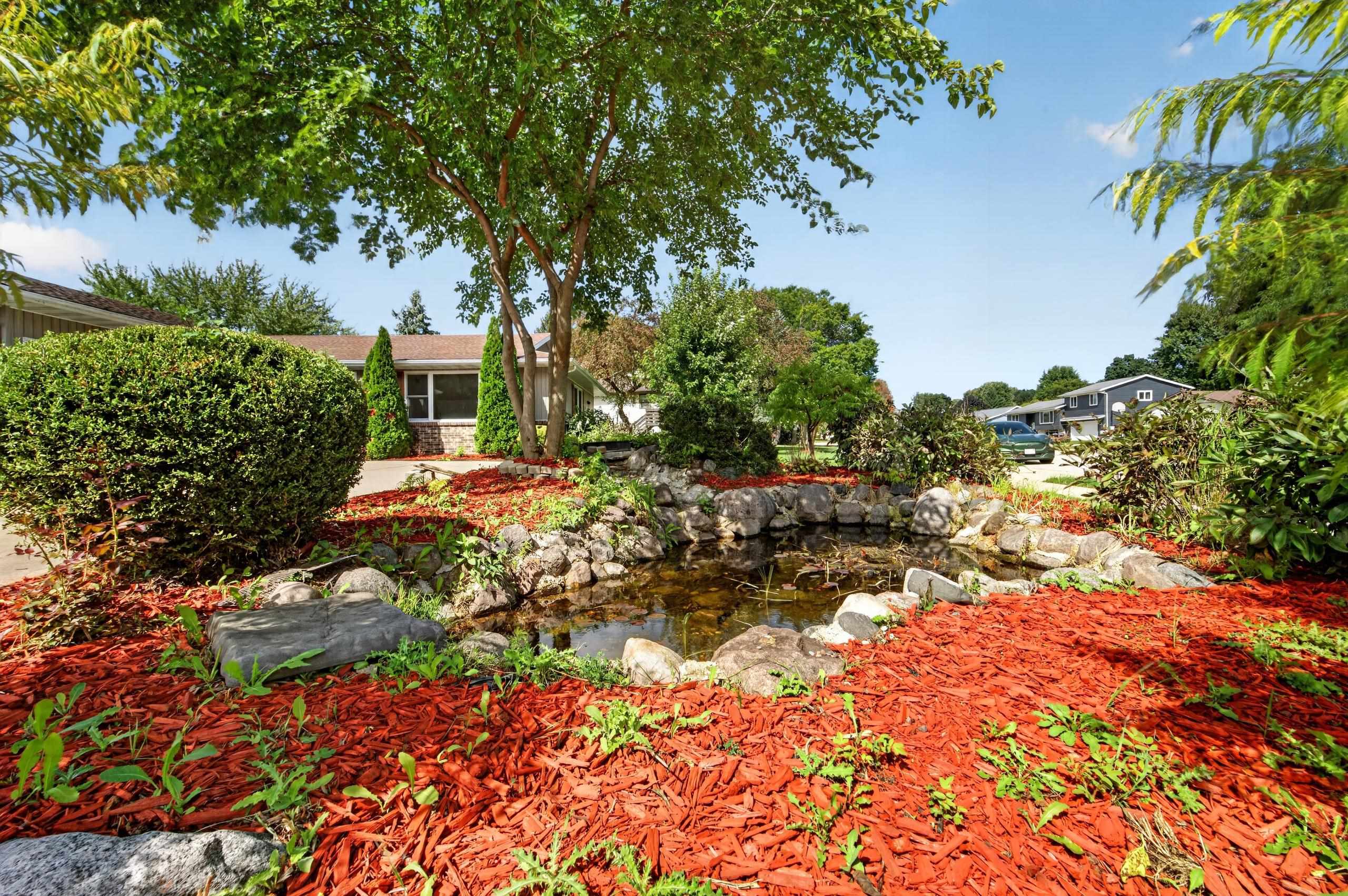323 Santa Fe Trail