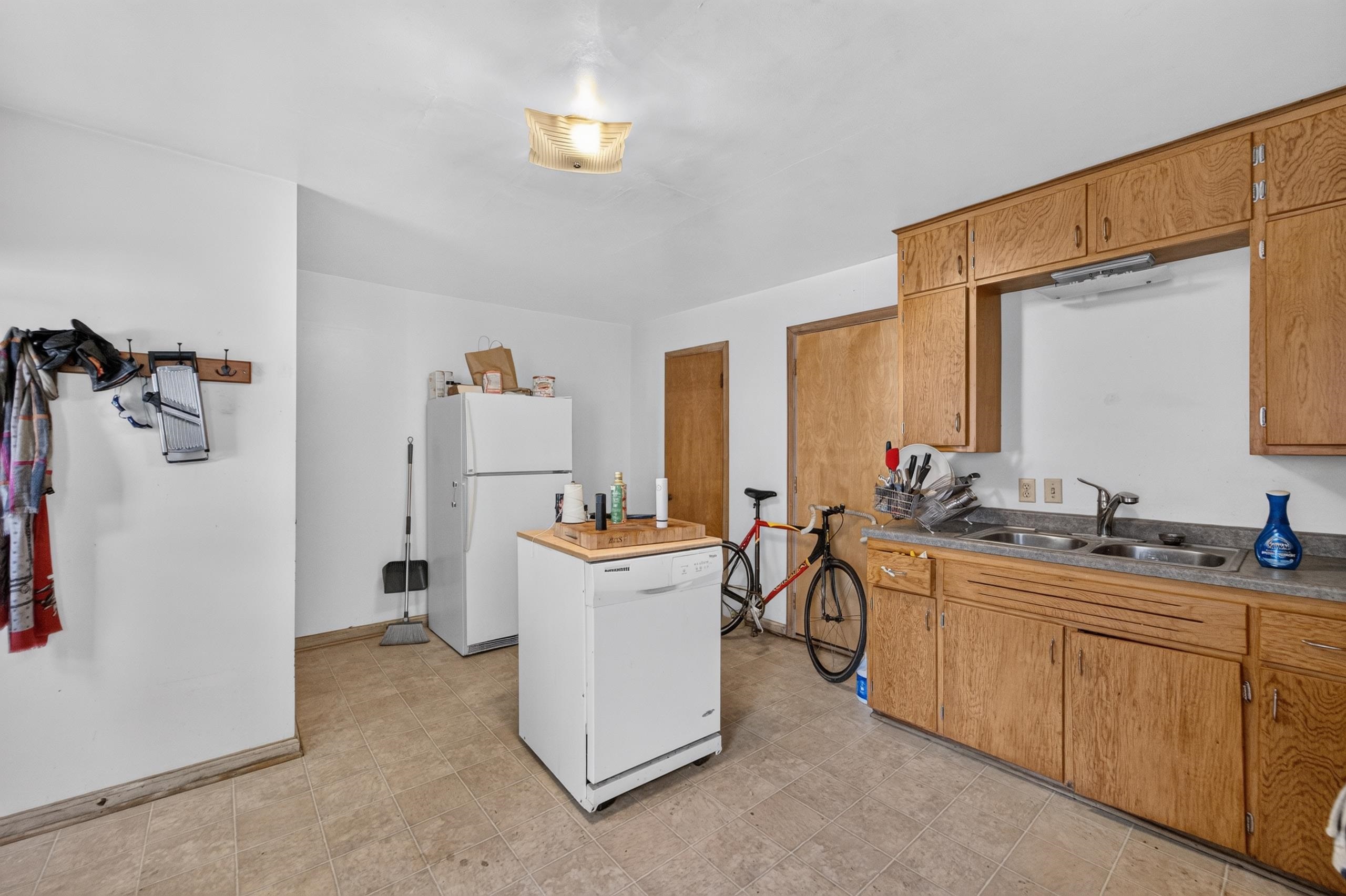 7205-7207 University Avenue