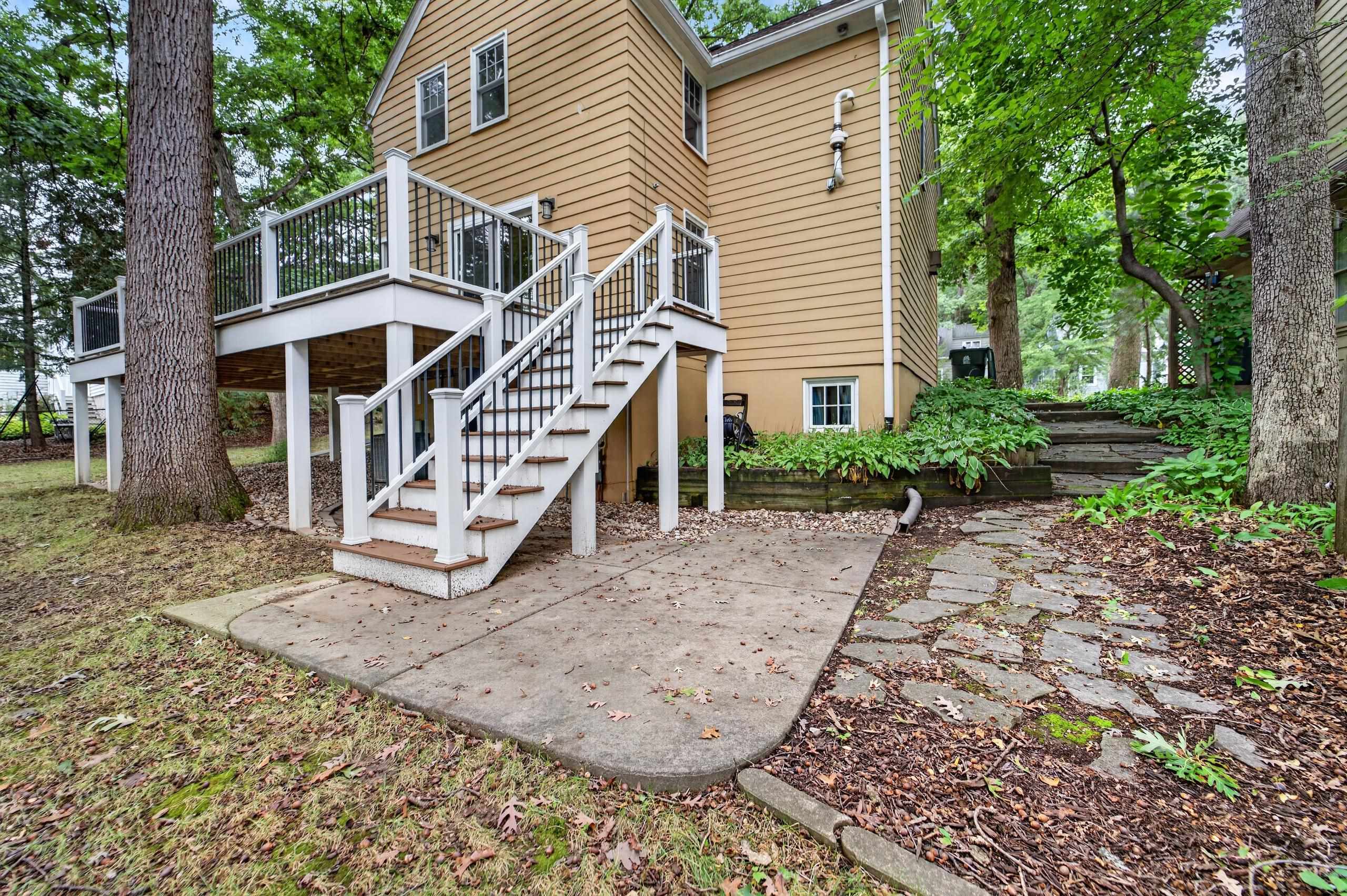 4145 Hiawatha Drive