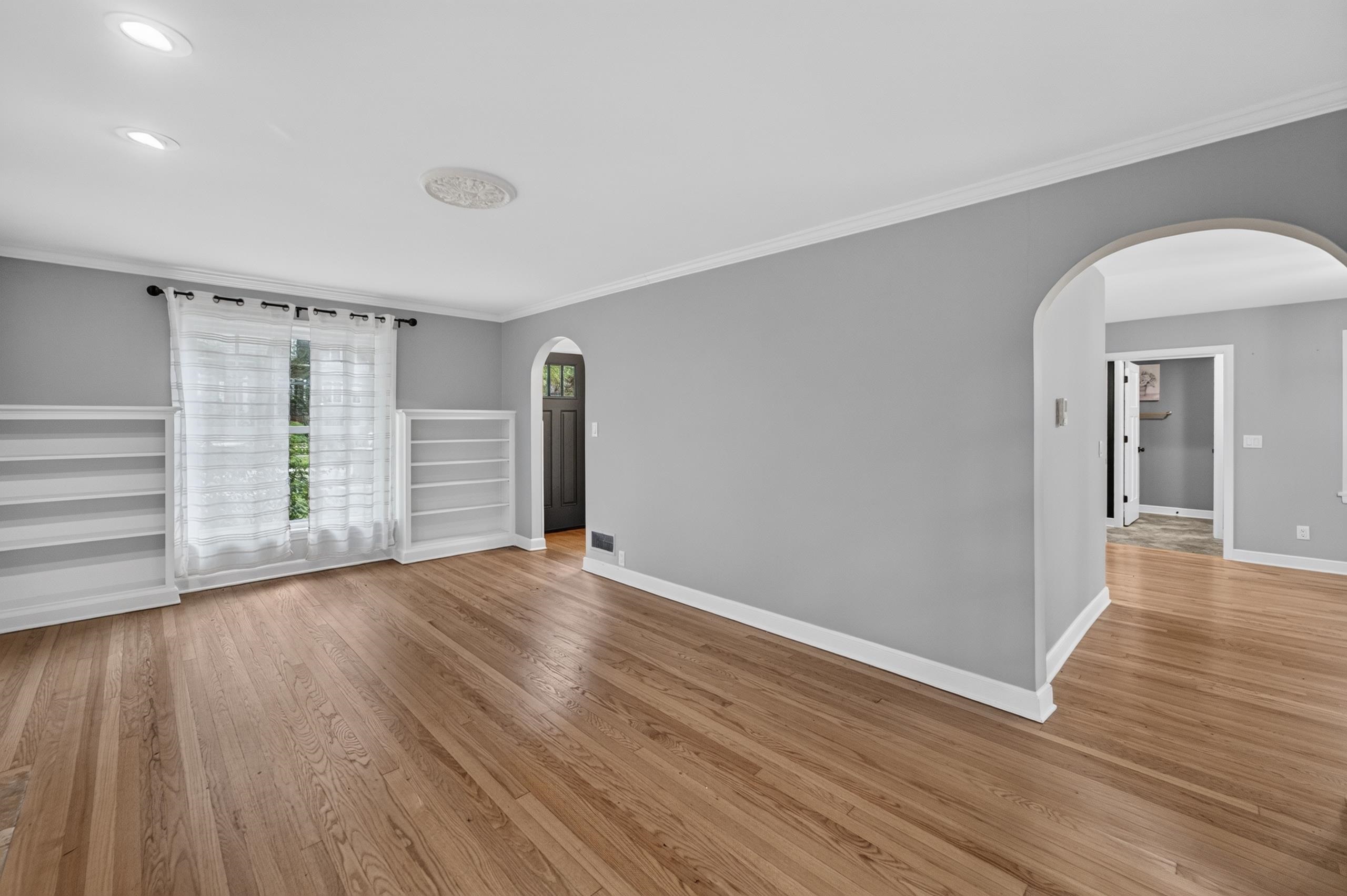 4145 Hiawatha Drive