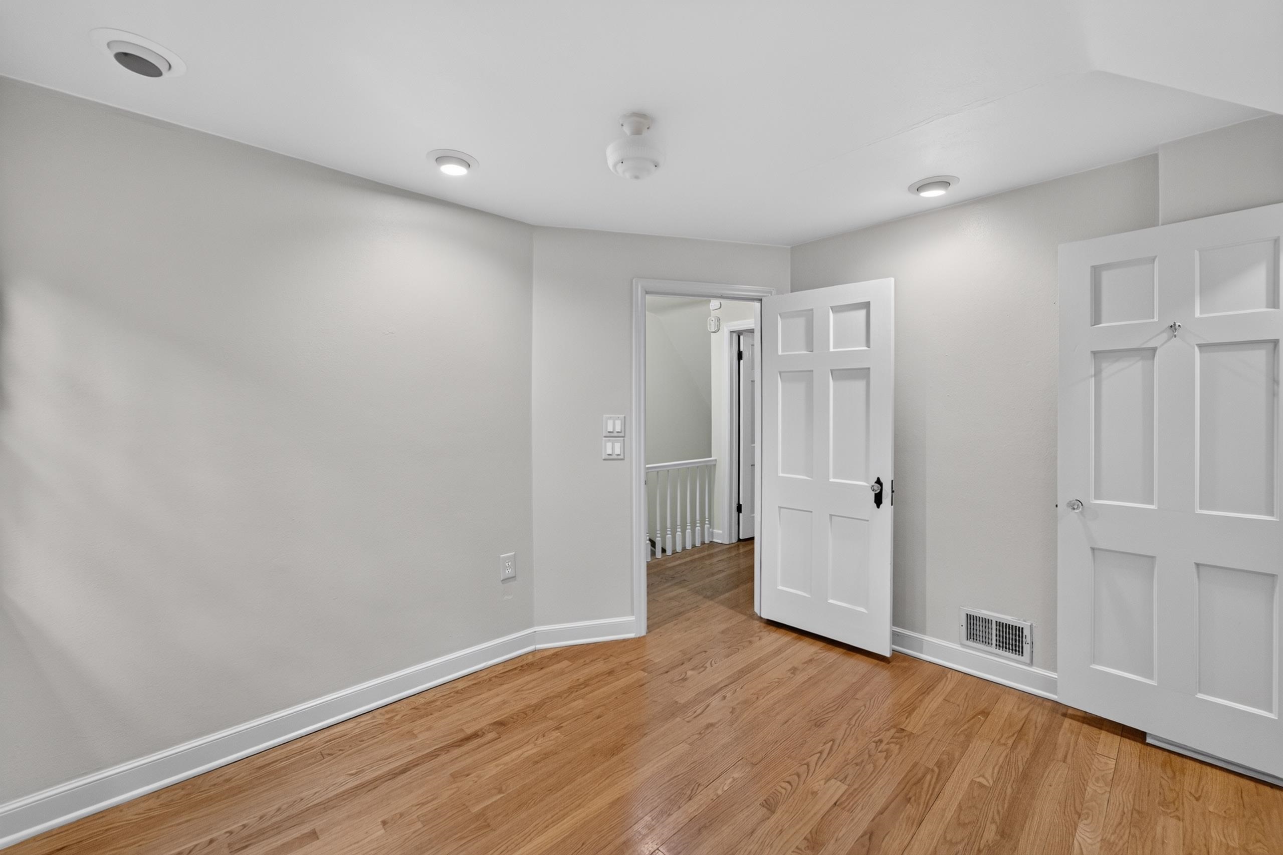 4145 Hiawatha Drive