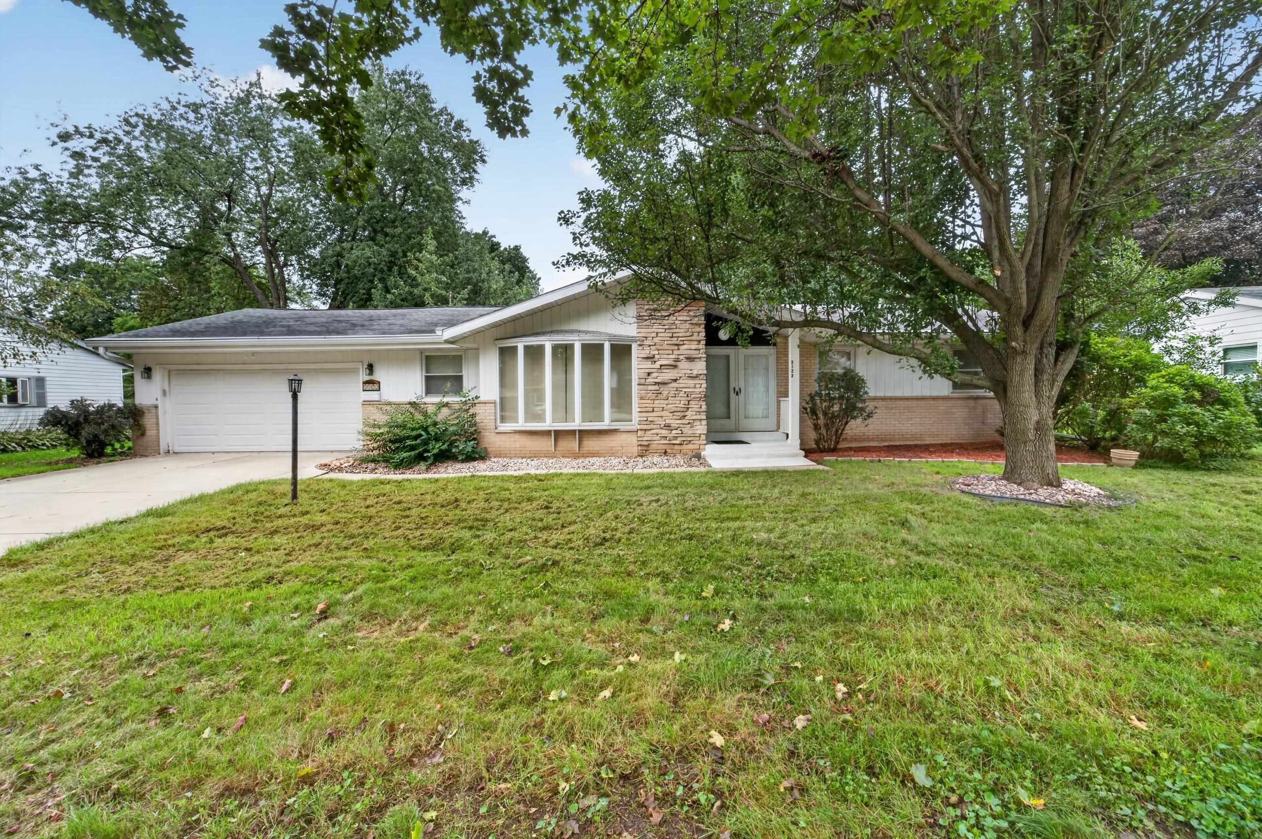 2122 Gilbert Road