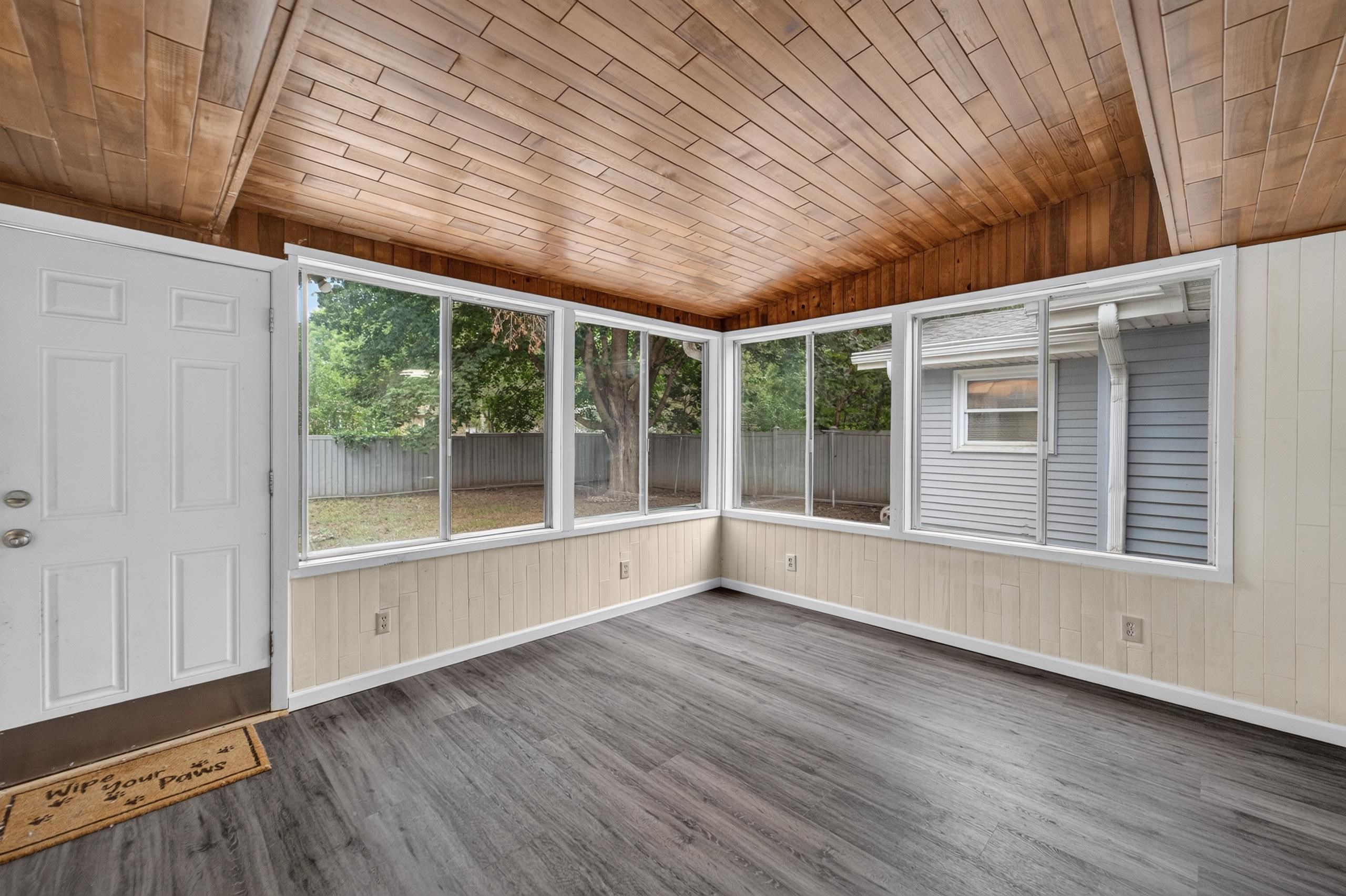 2122 Gilbert Road
