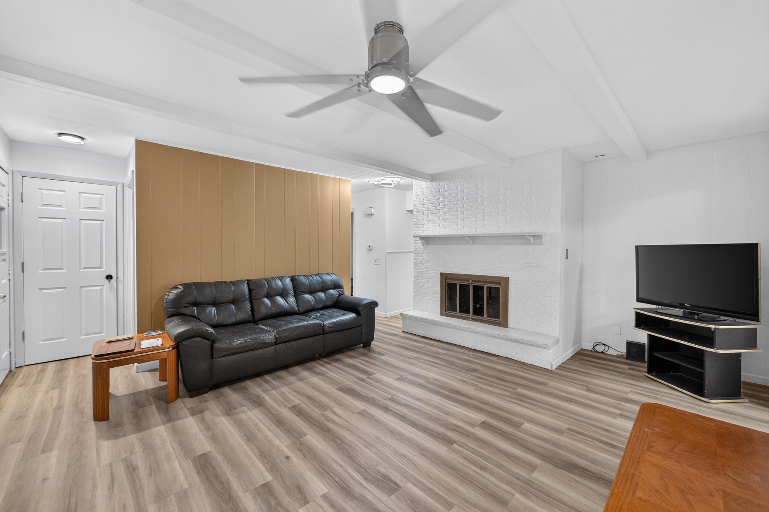 2122 Gilbert Road