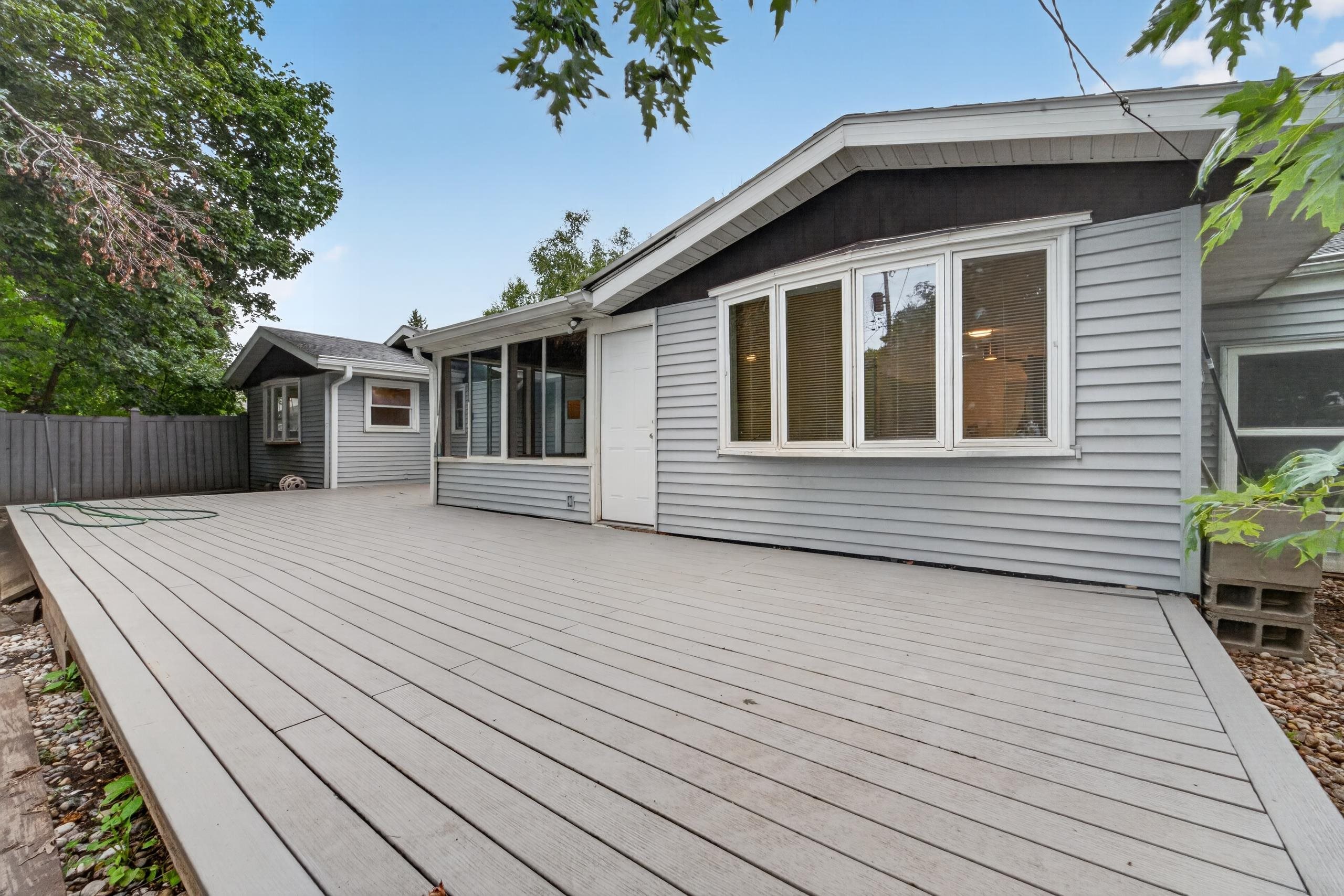 2122 Gilbert Road