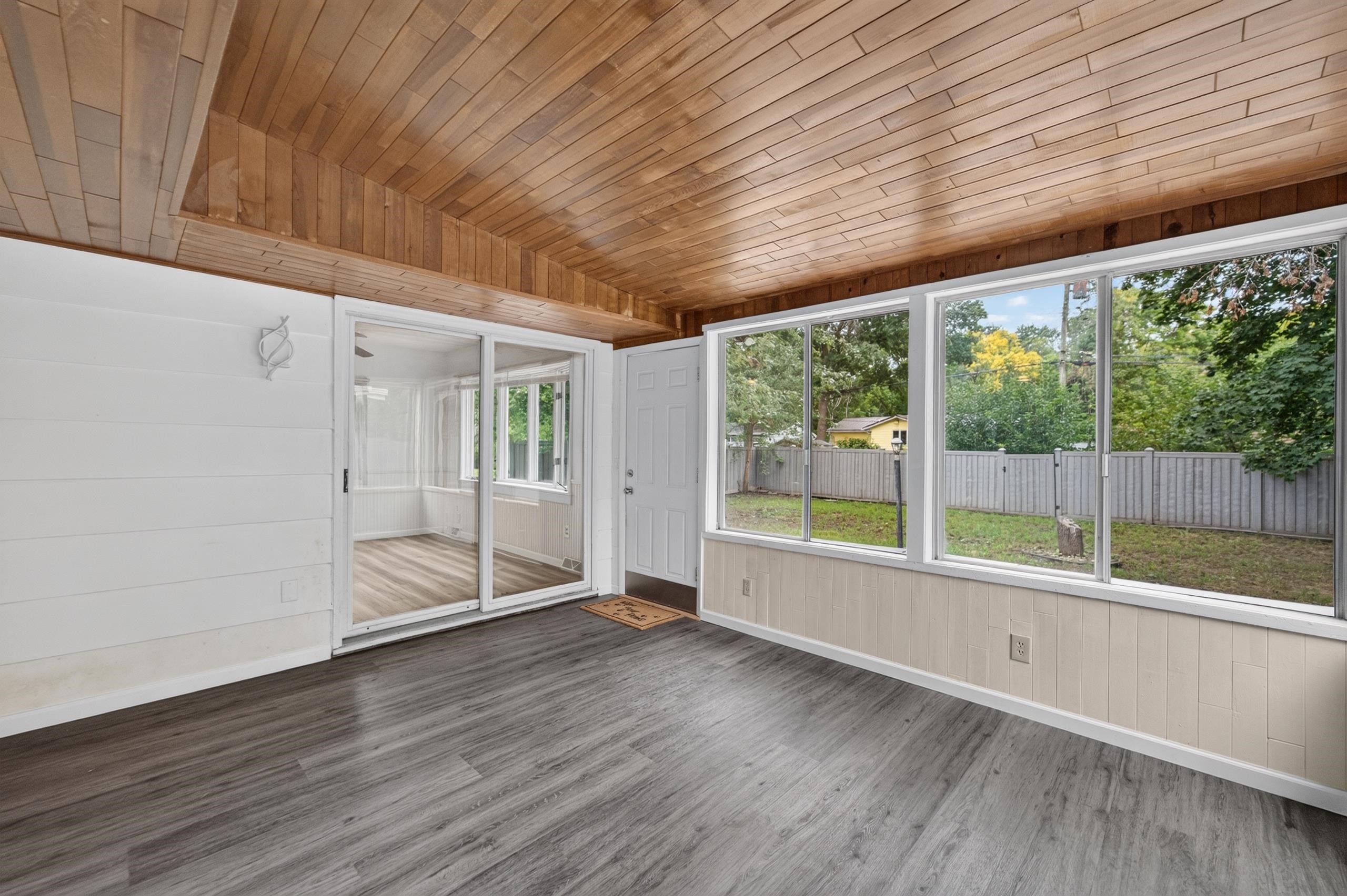 2122 Gilbert Road