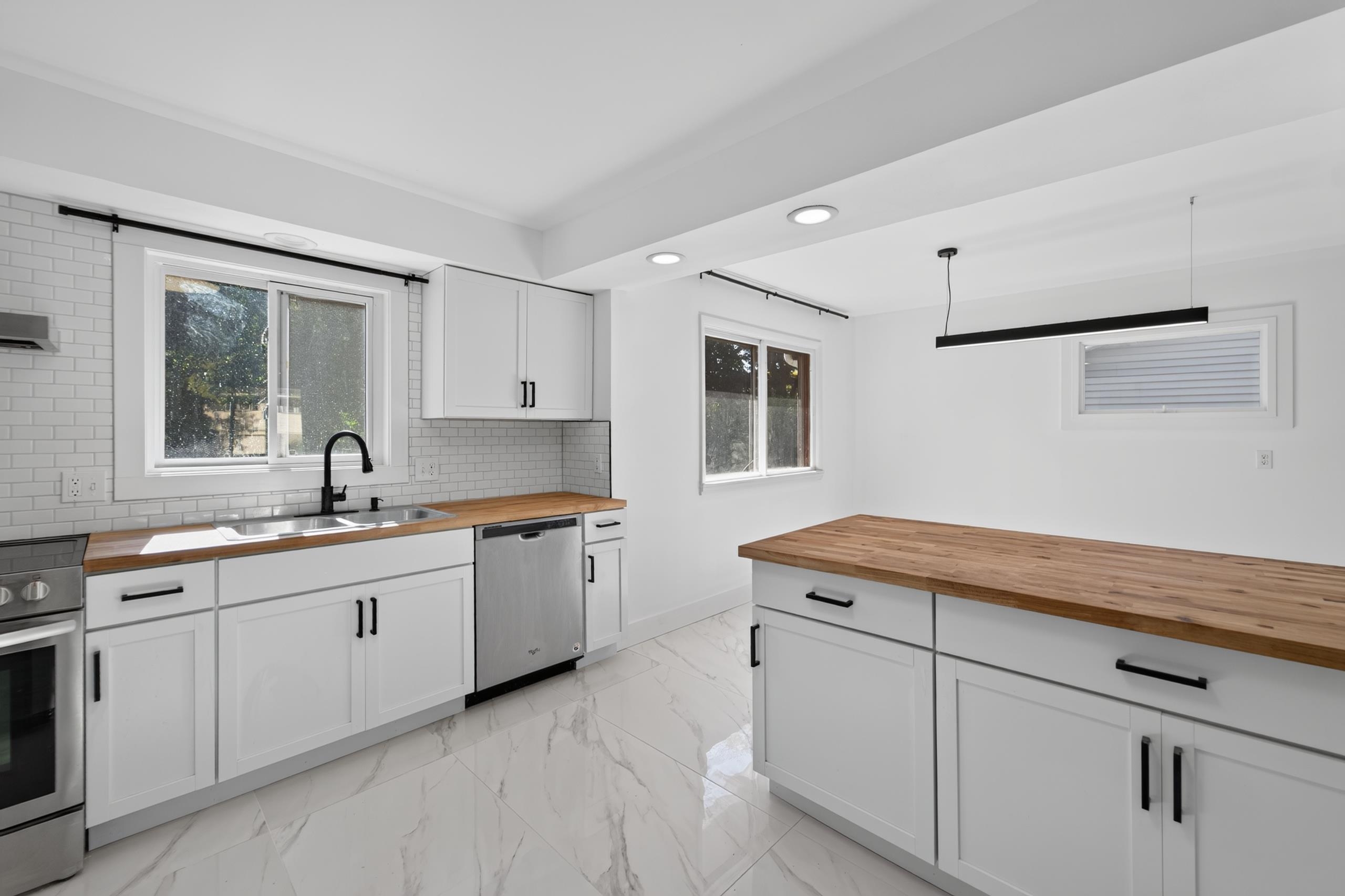 4713 Hermsmeier Lane