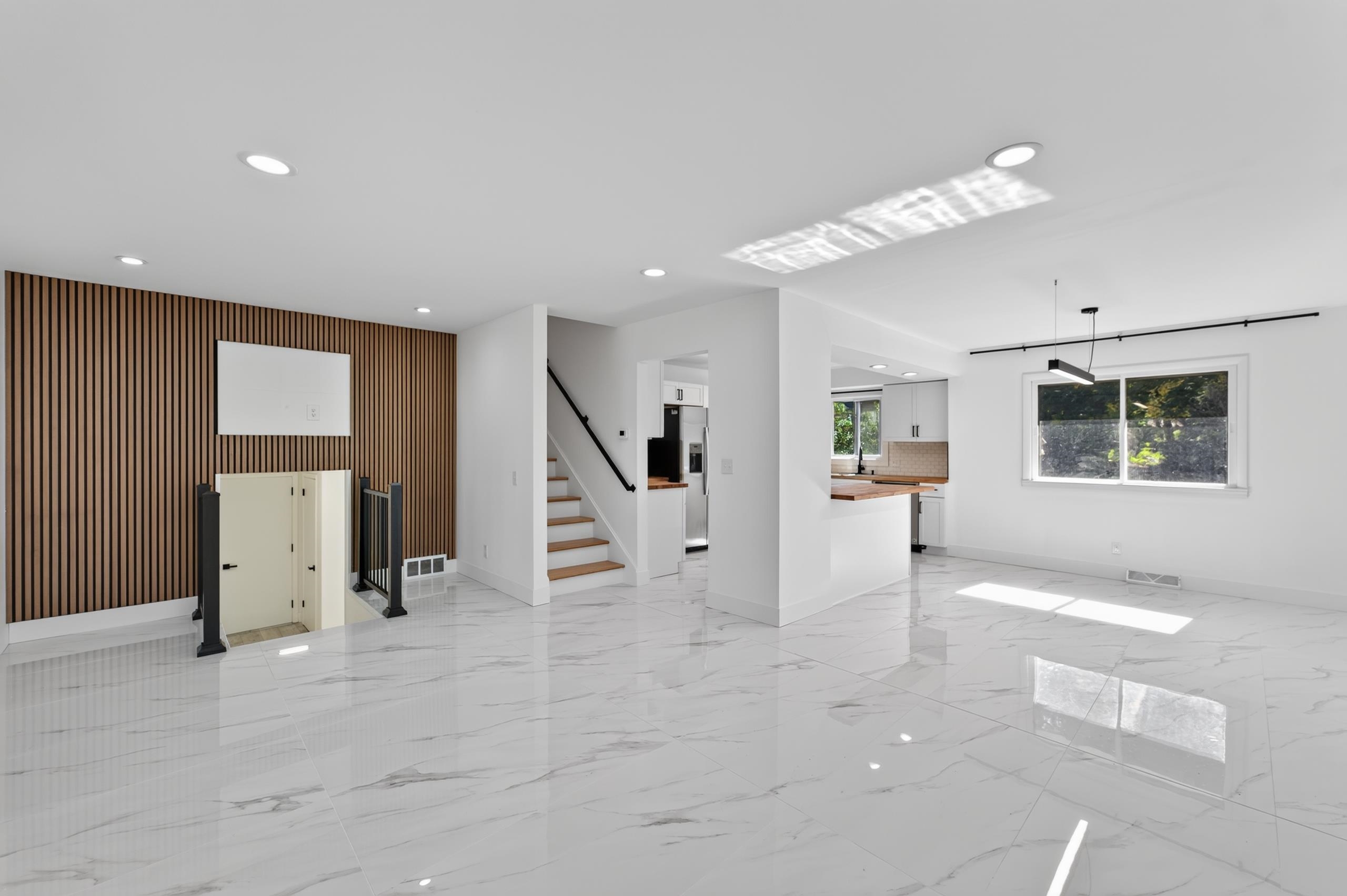 4713 Hermsmeier Lane