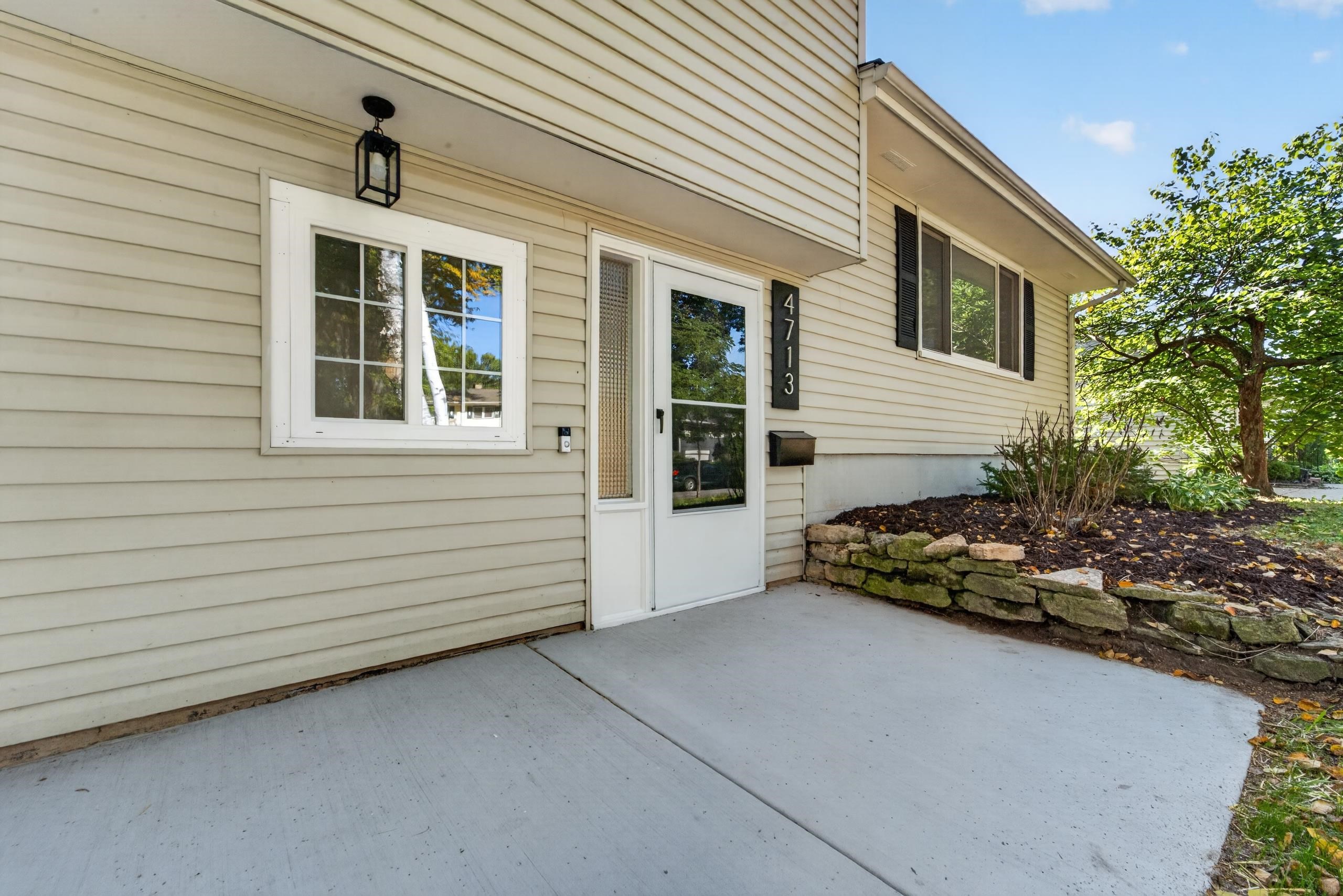 4713 Hermsmeier Lane