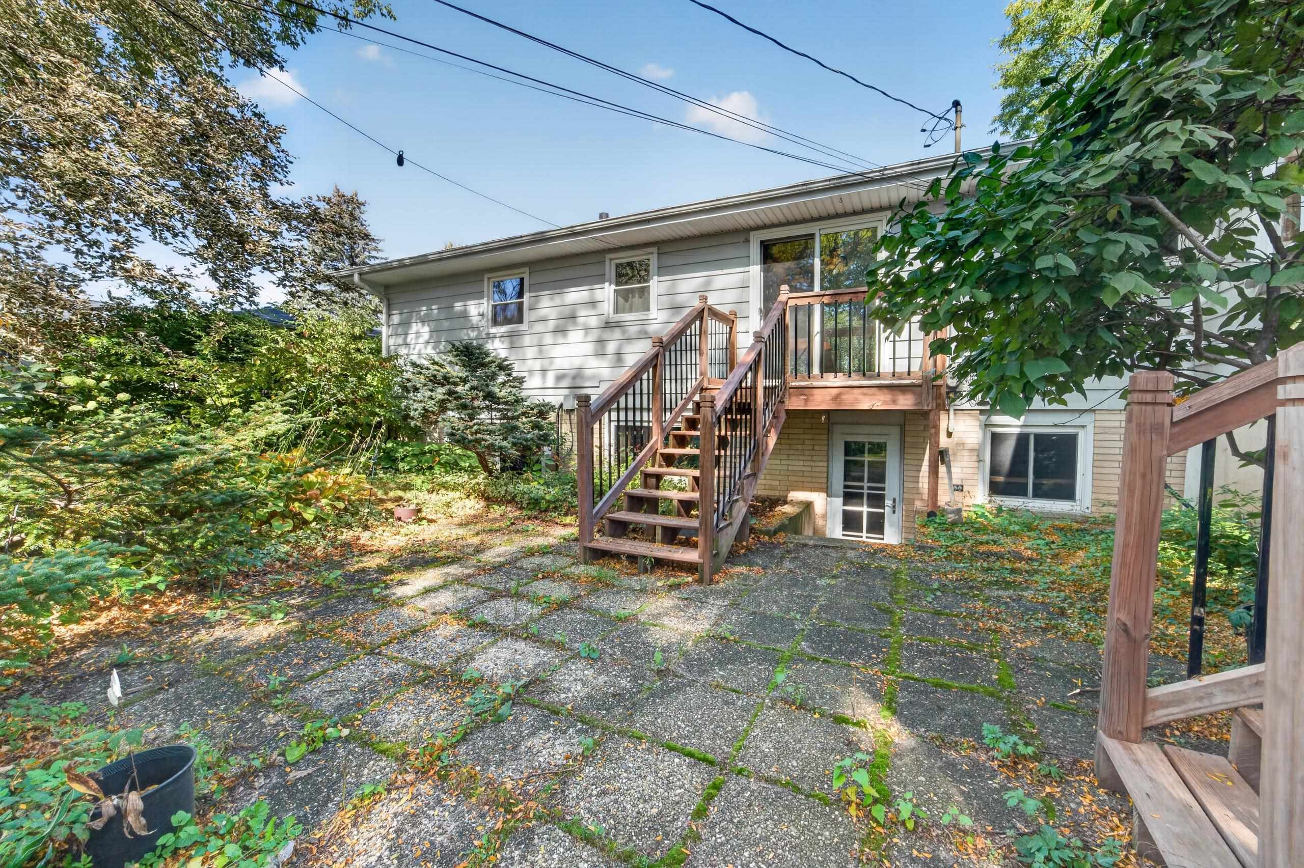 372 E Lincoln Street