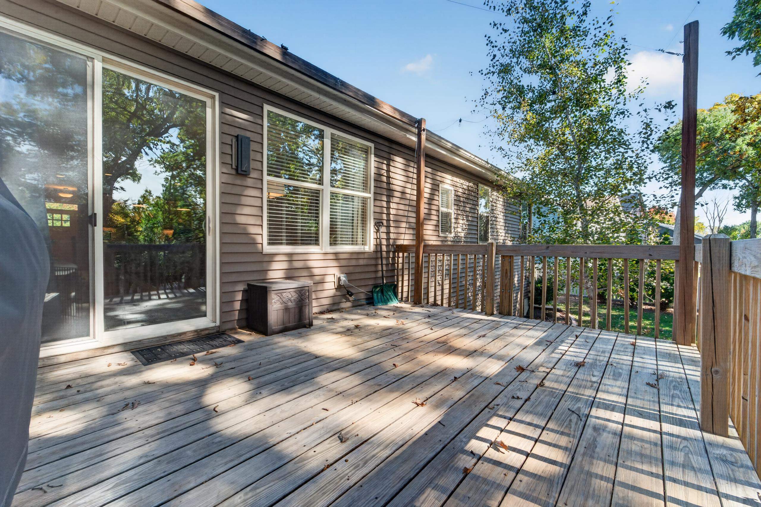 2401 Jenny Wren Trail
