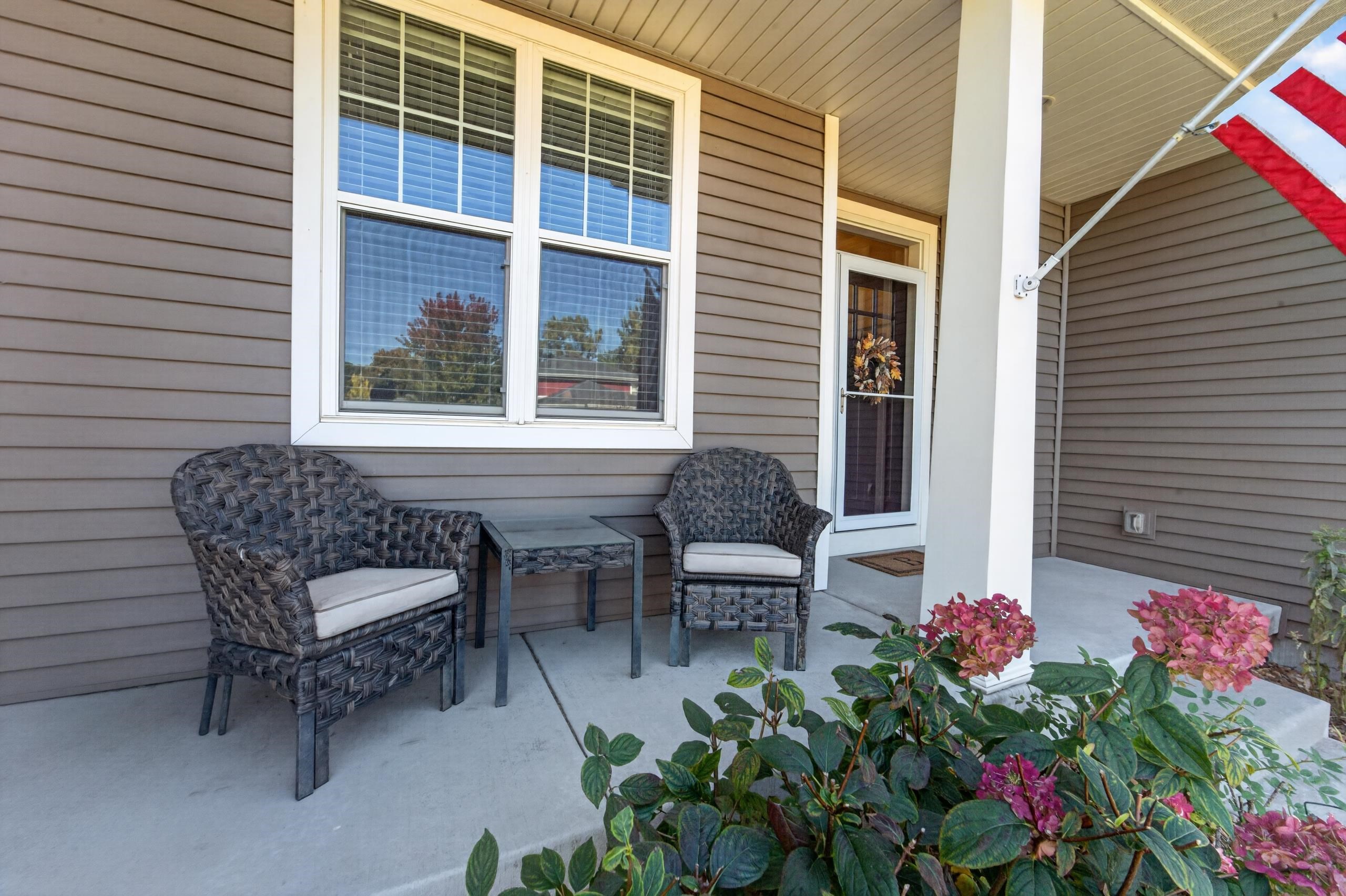 2401 Jenny Wren Trail