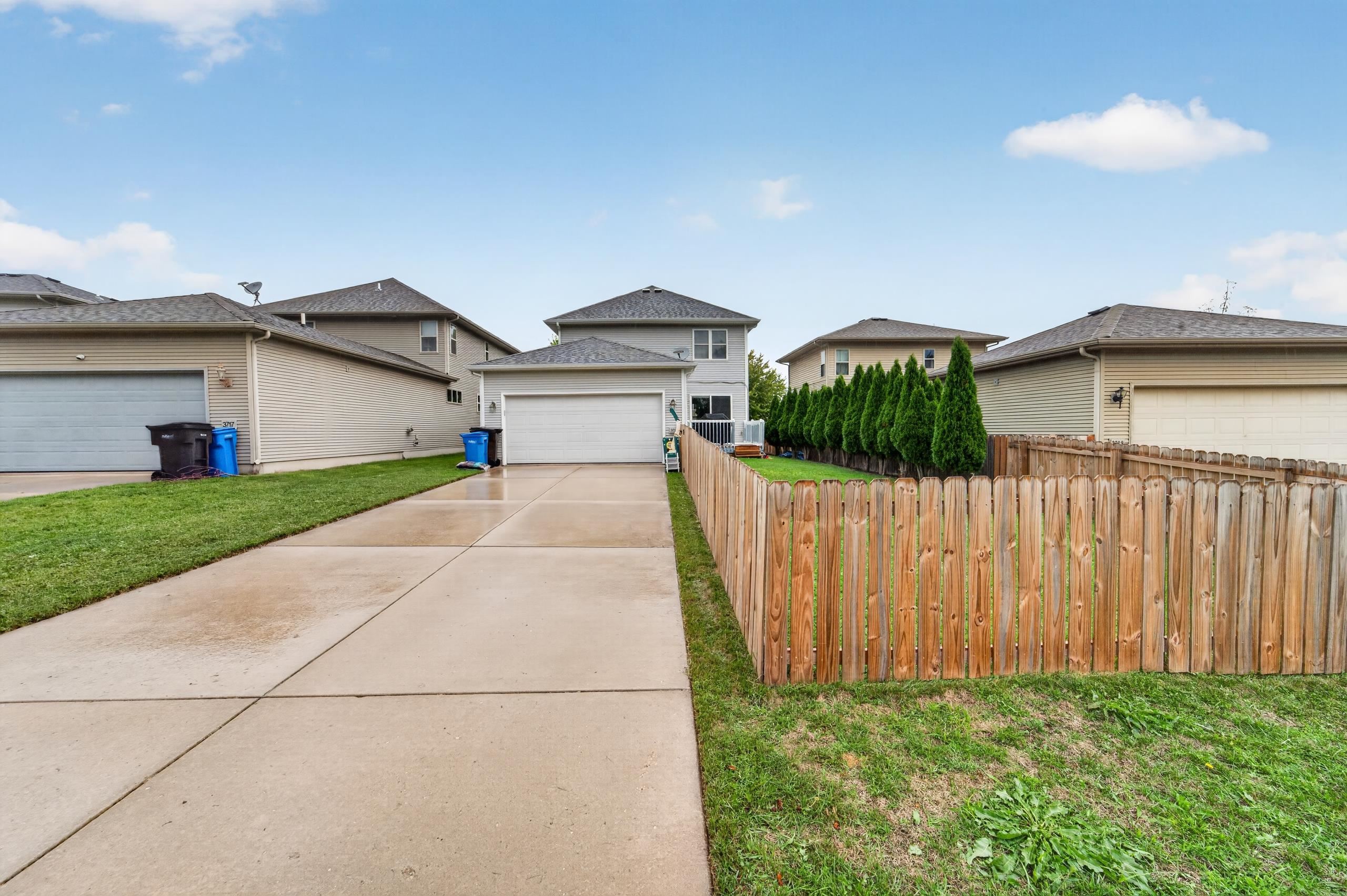 3713 Frosted Leaf Drive