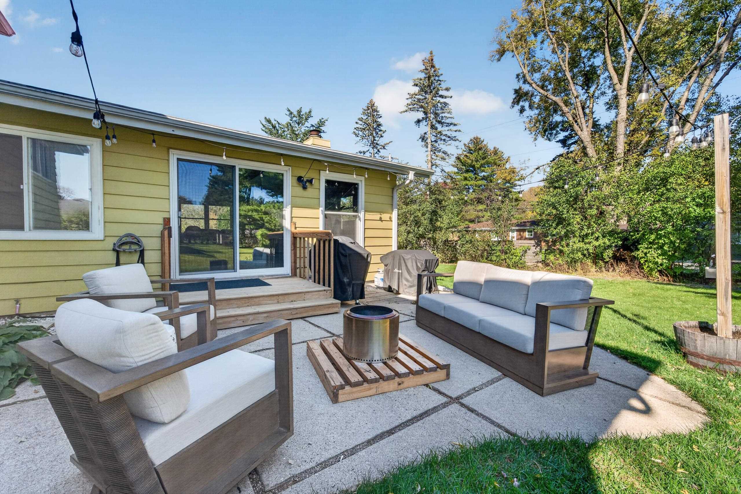 5814 Crabapple Lane