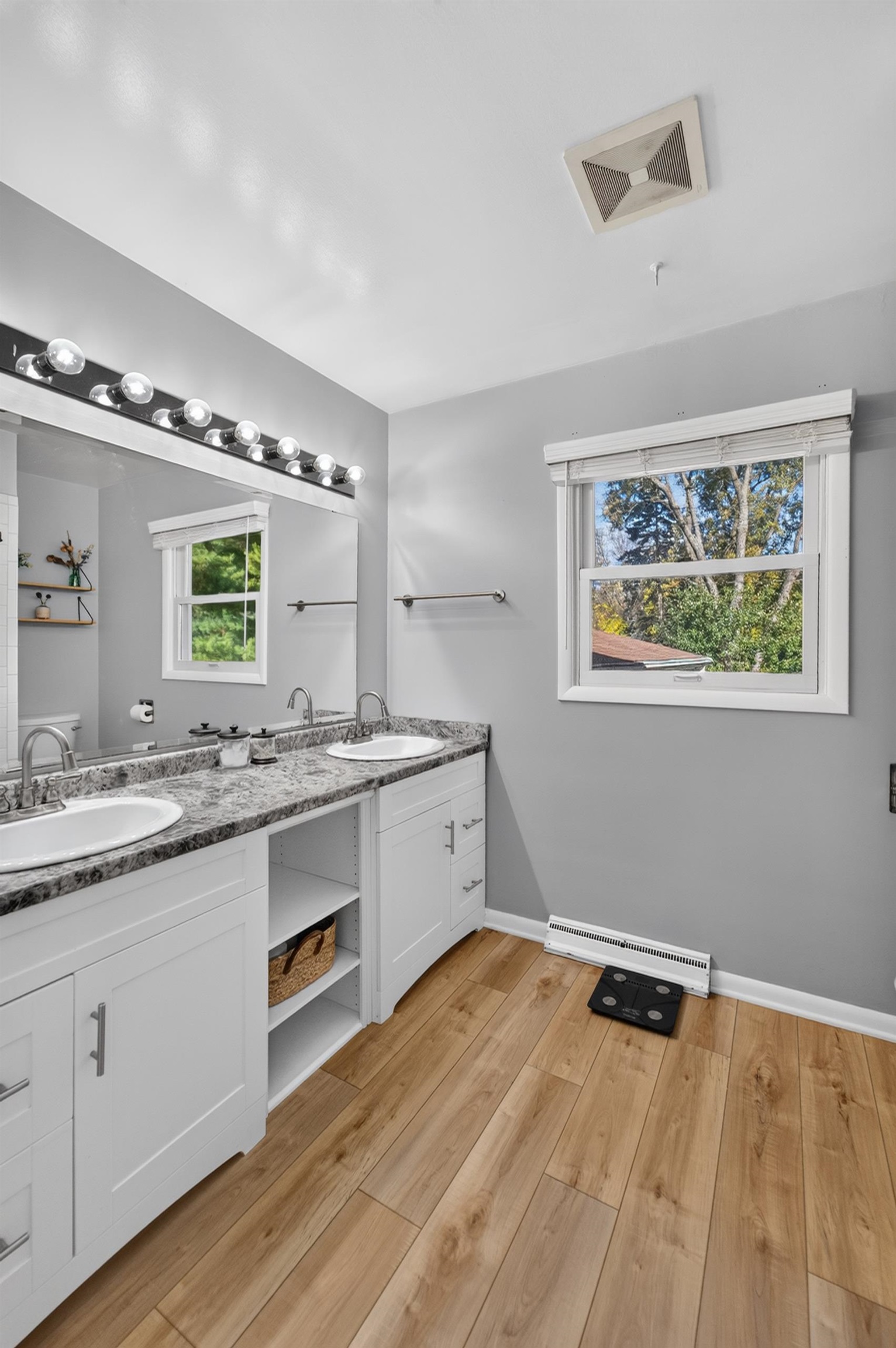 5814 Crabapple Lane