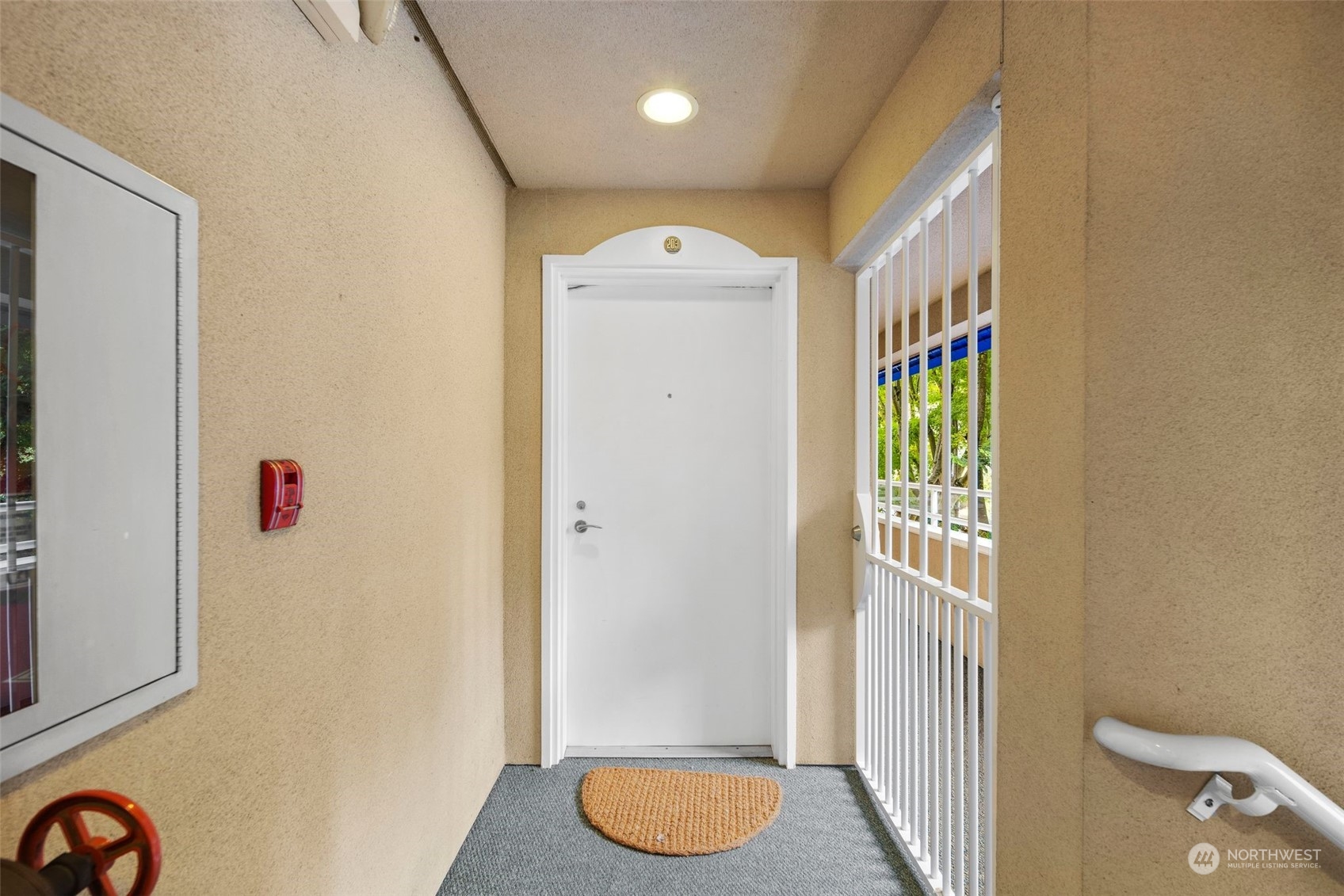 2120 8th Avenue N Unit: 203