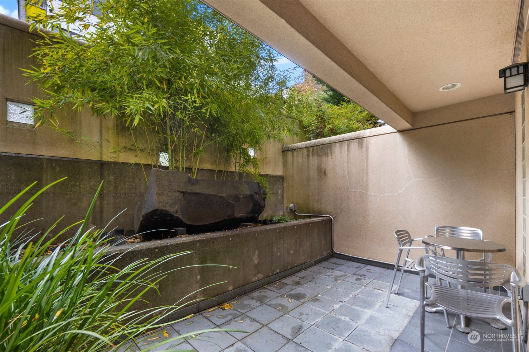 2120 8th Avenue N Unit: 203