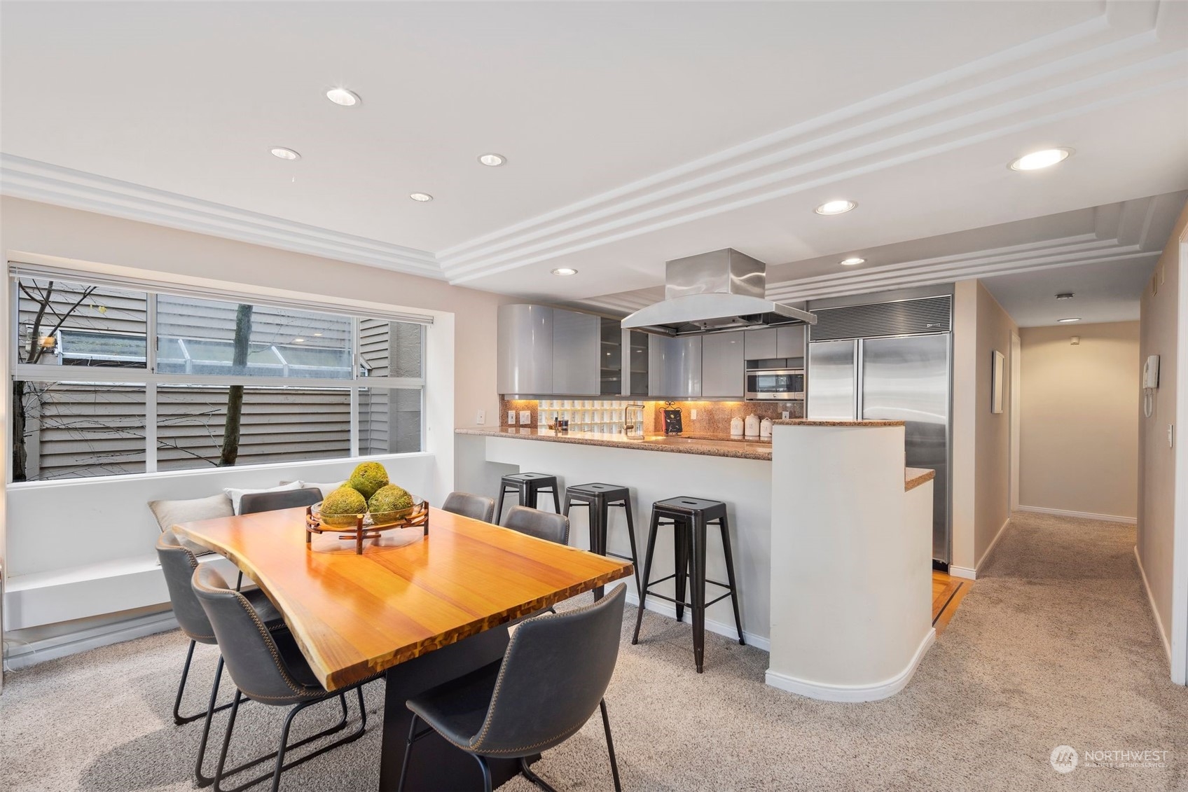 2120 8th Avenue N Unit: 203