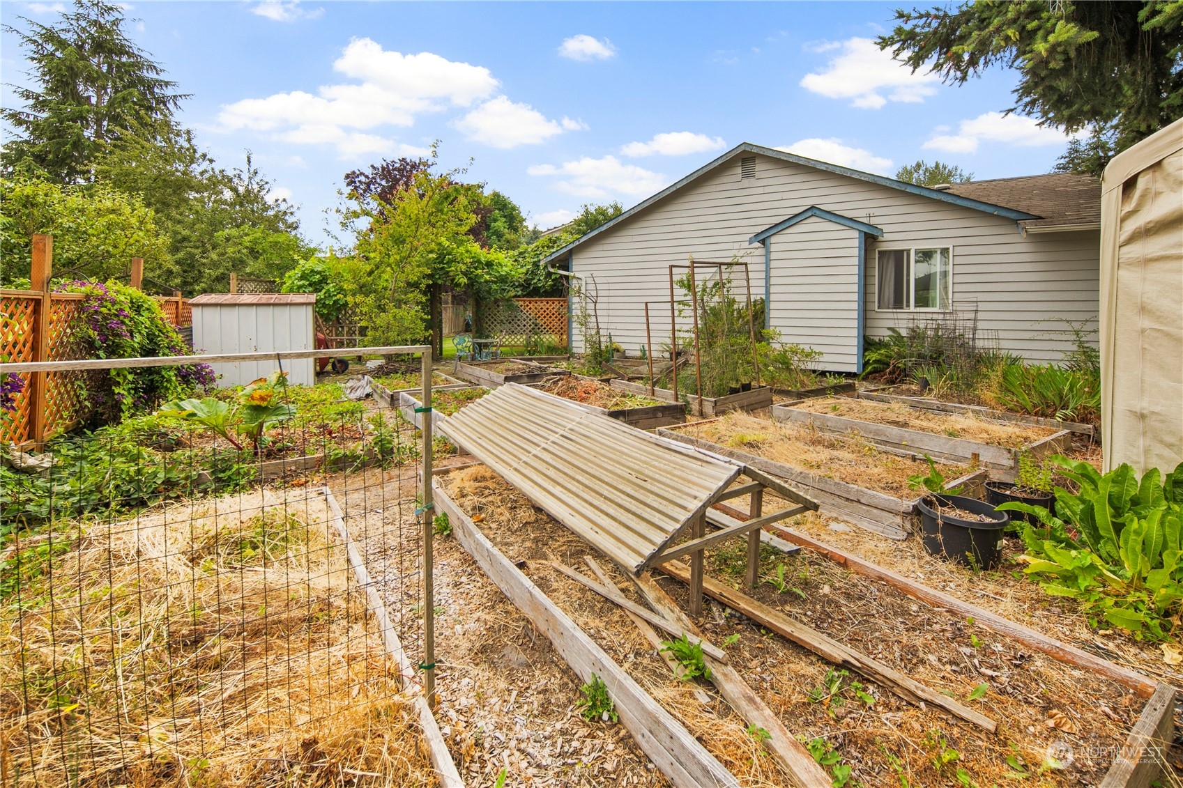 8 109th Street SE