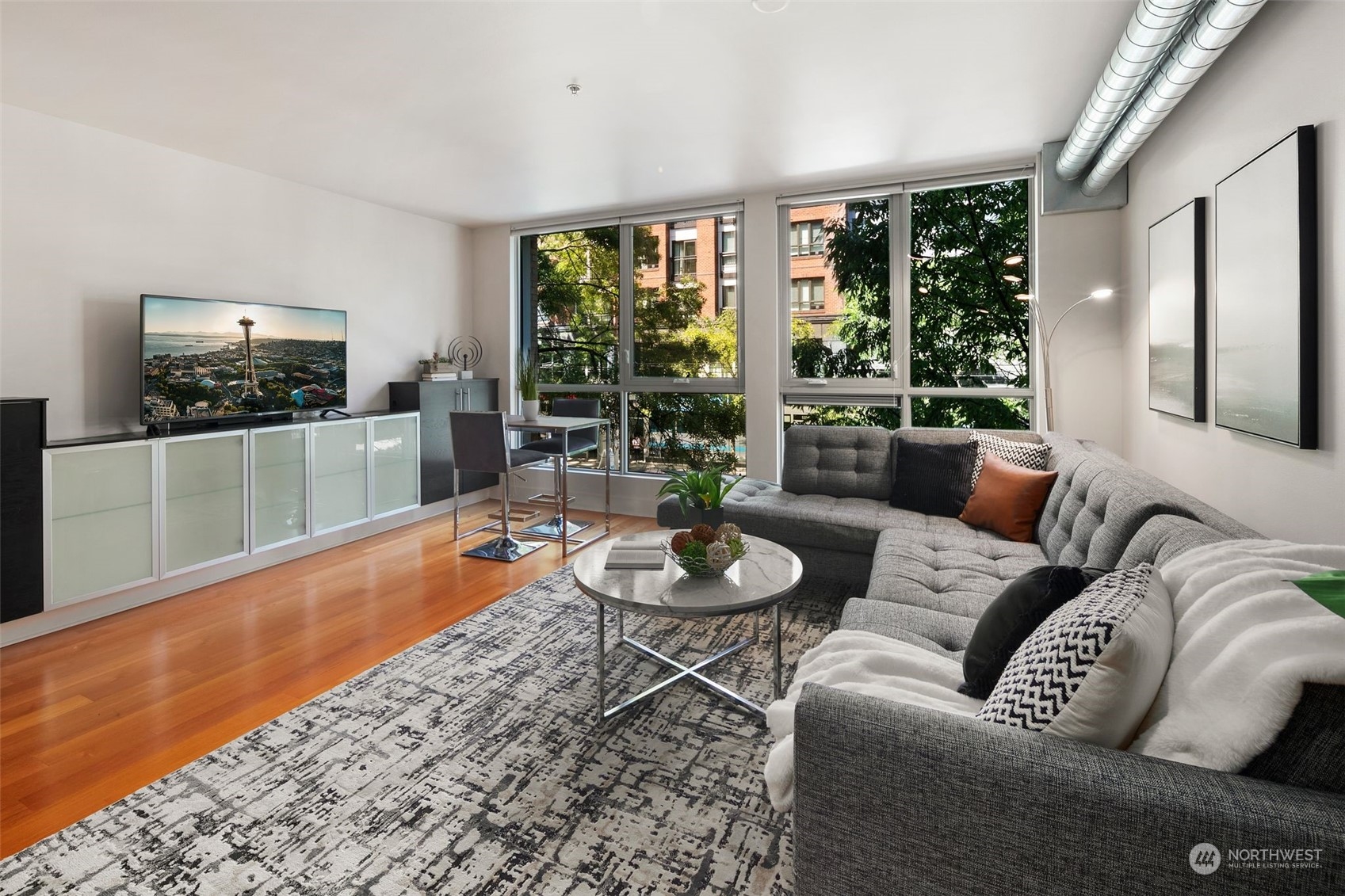 530 Broadway E #208