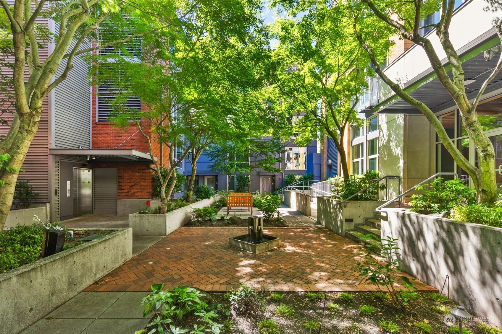530 Broadway E #208
