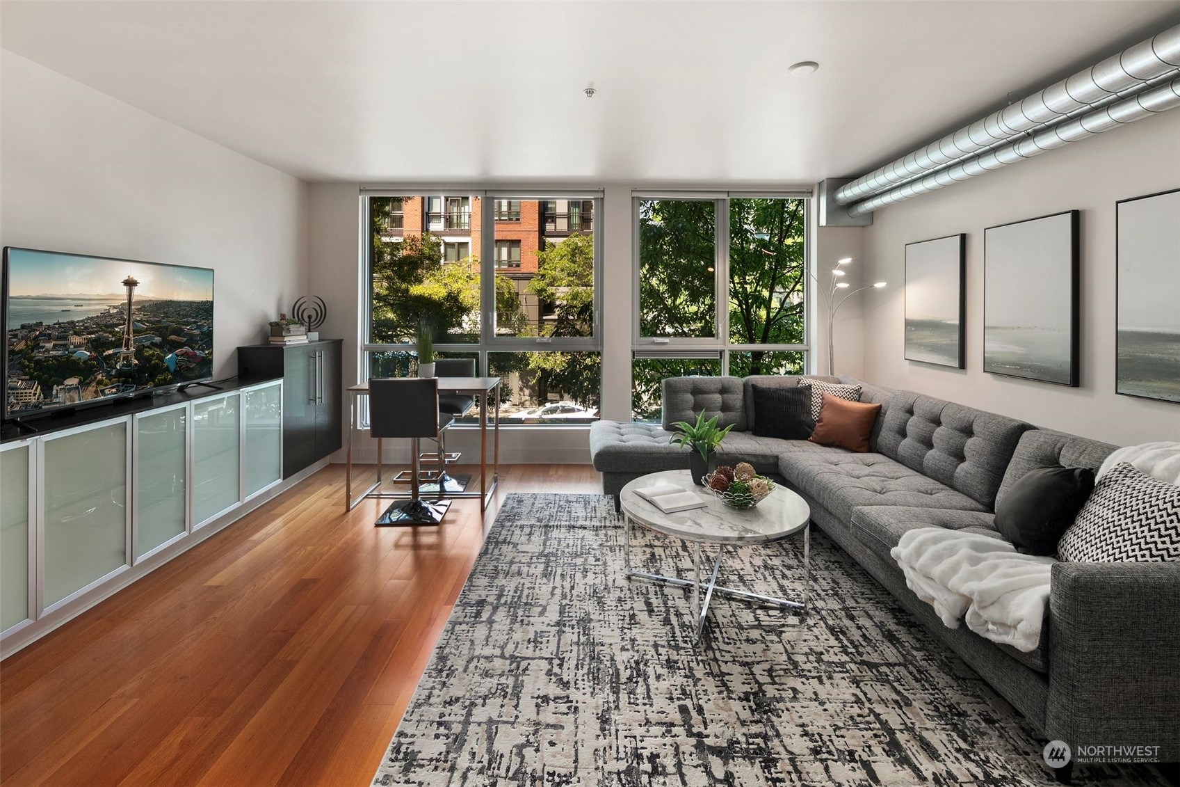530 Broadway E #208