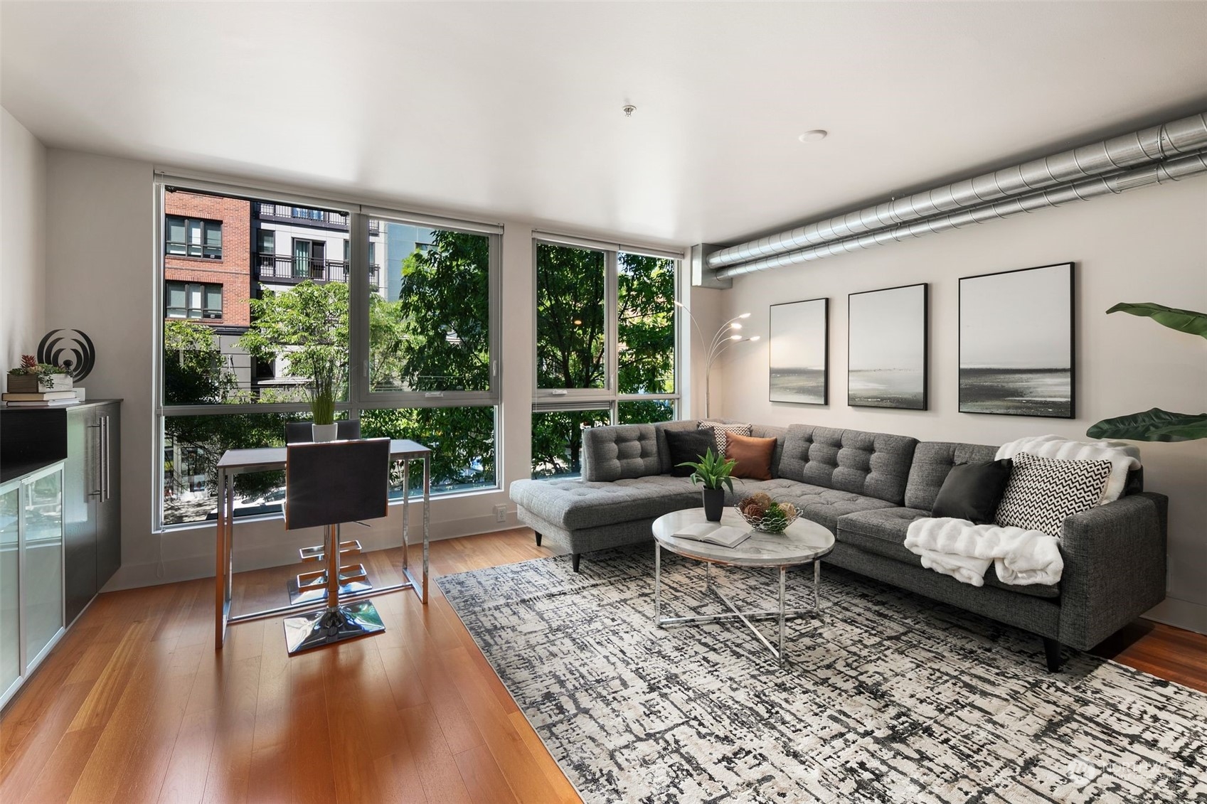 530 Broadway E #208
