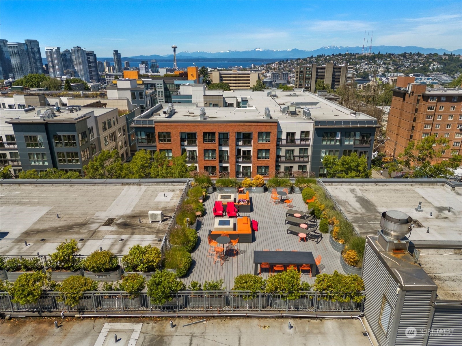 530 Broadway E #208