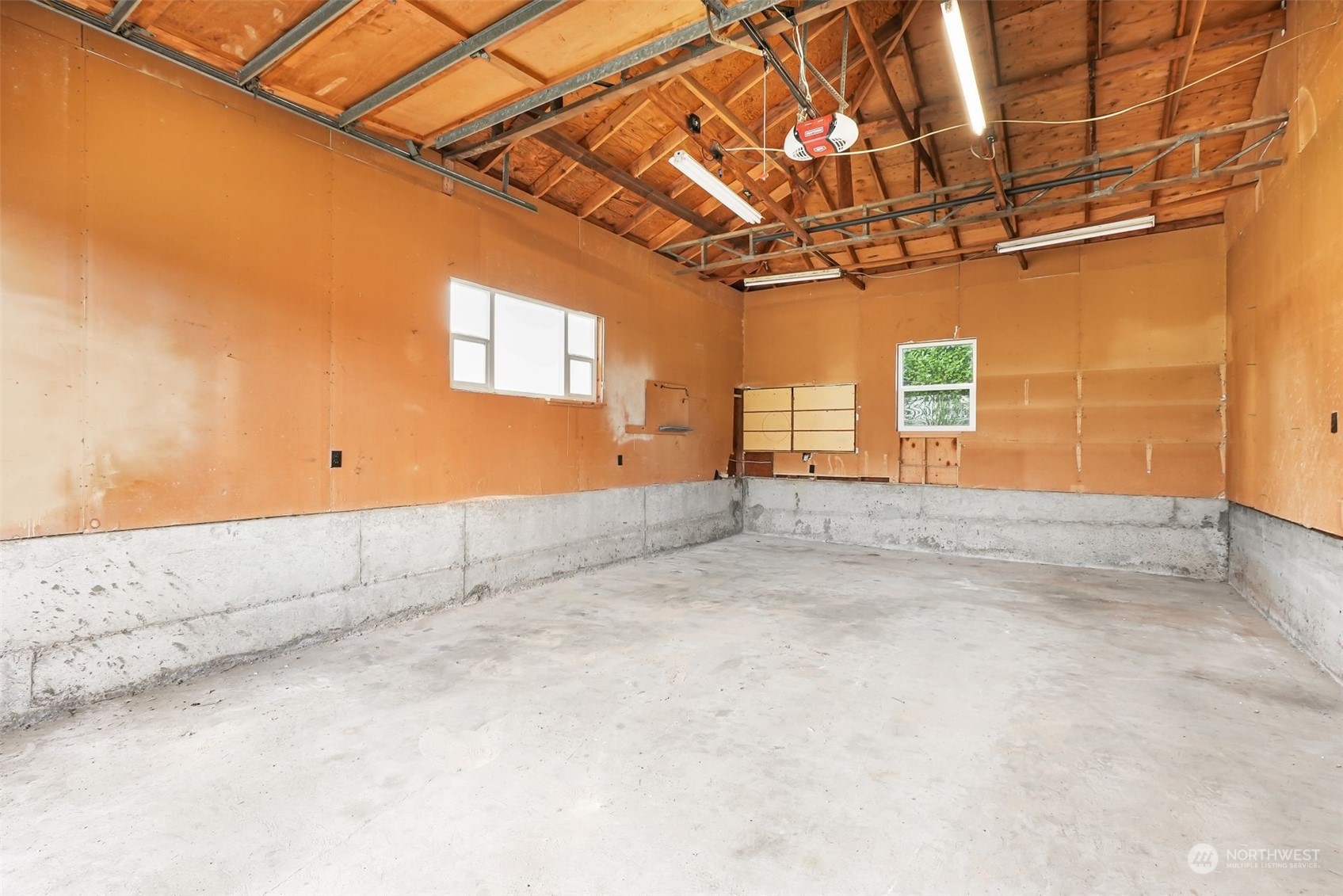 1006 Pine Avenue