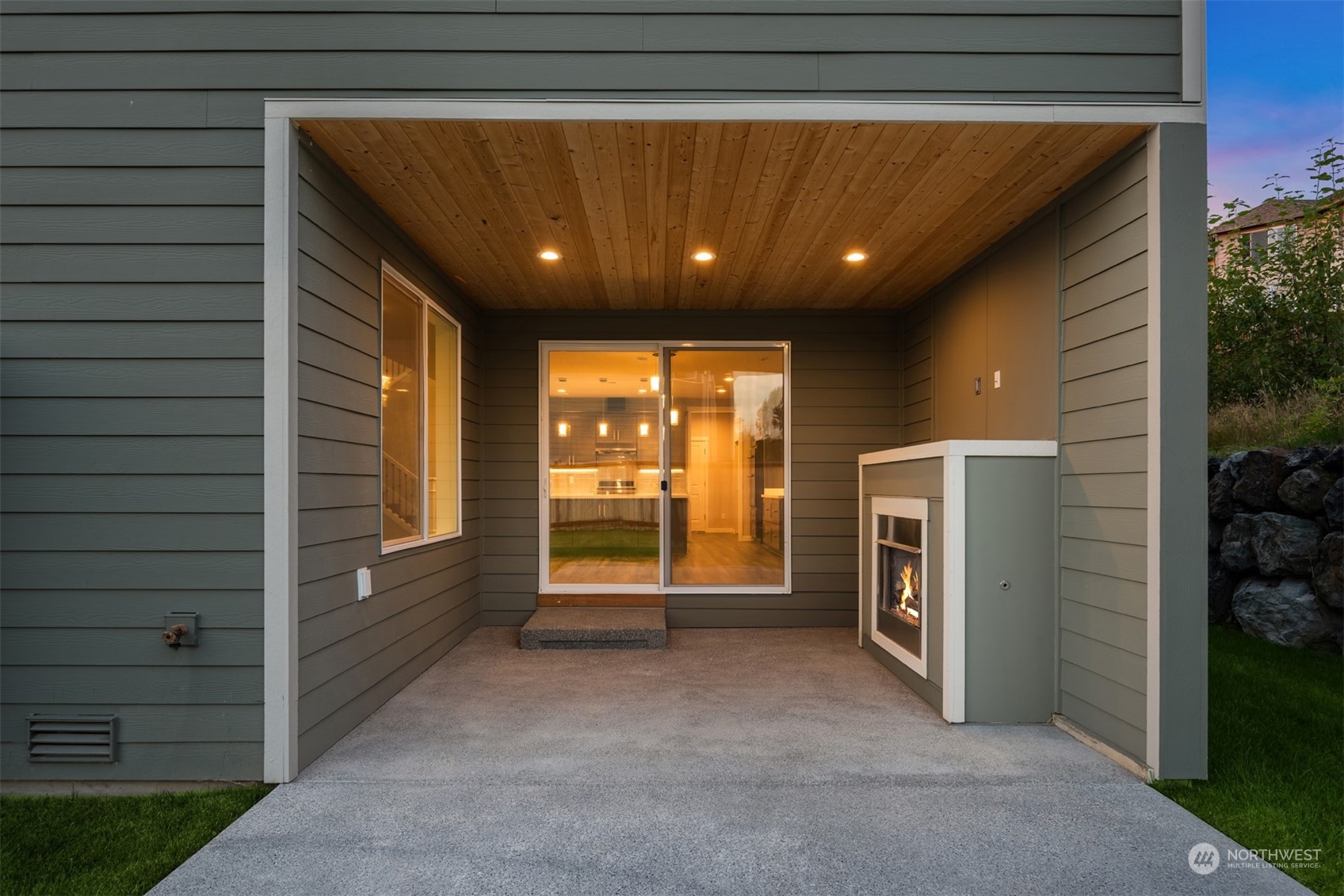 803 76th Drive SE