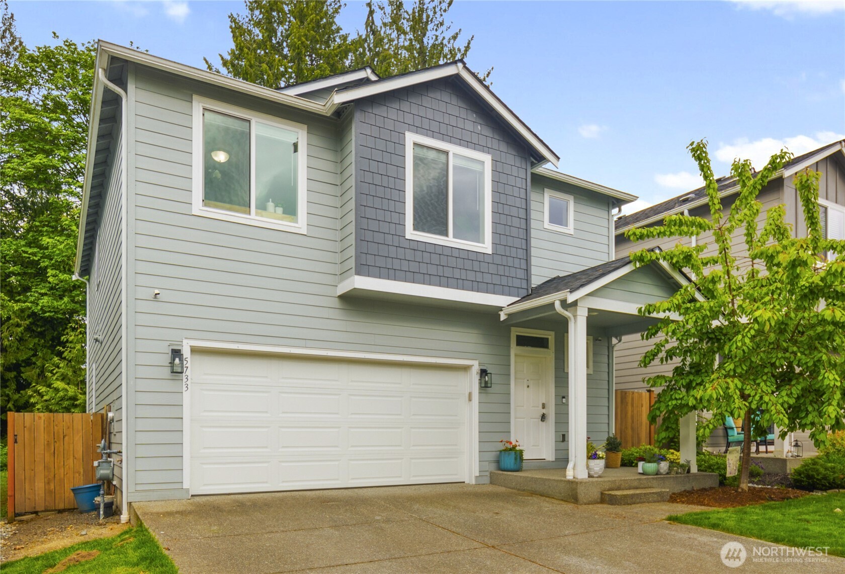 5733 88th Avenue NE