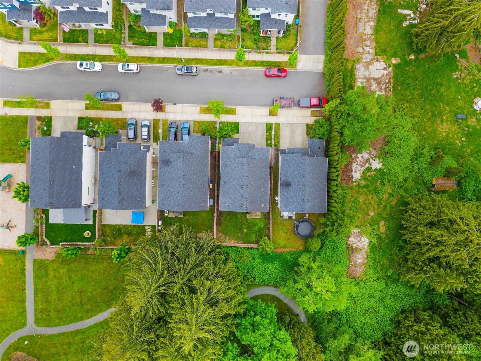 5733 88th Avenue NE