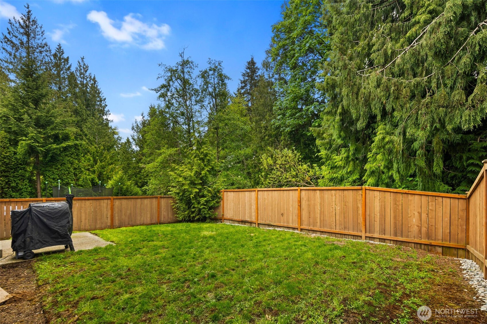 5733 88th Avenue NE