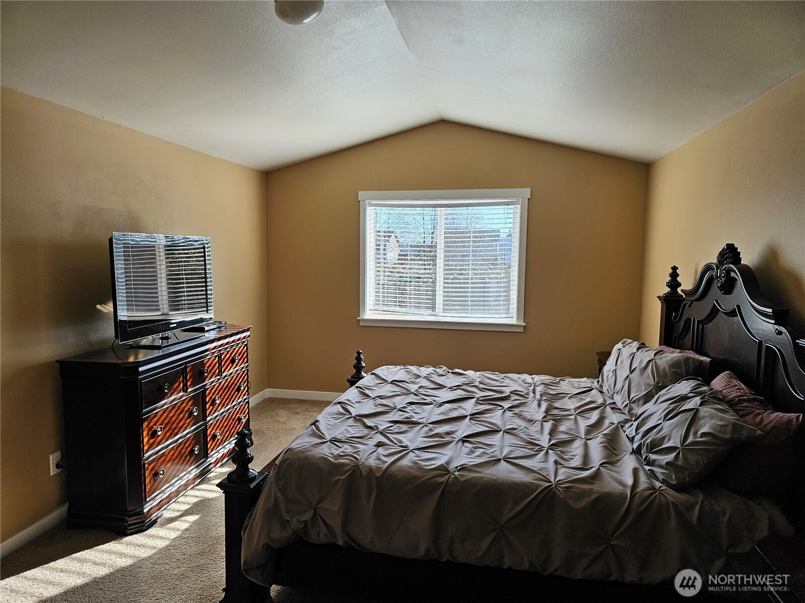 7218 39th Place NE