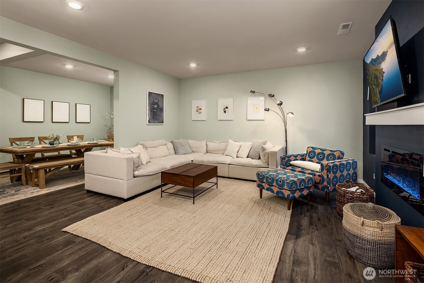 10715 32nd Street NE