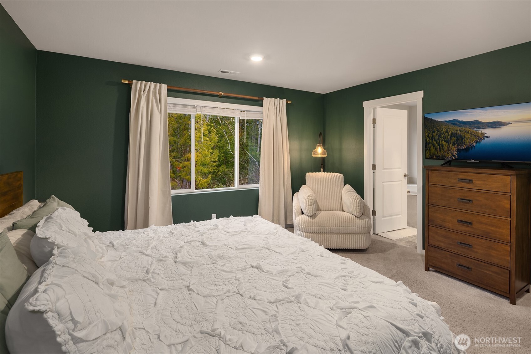 10715 32nd Street NE